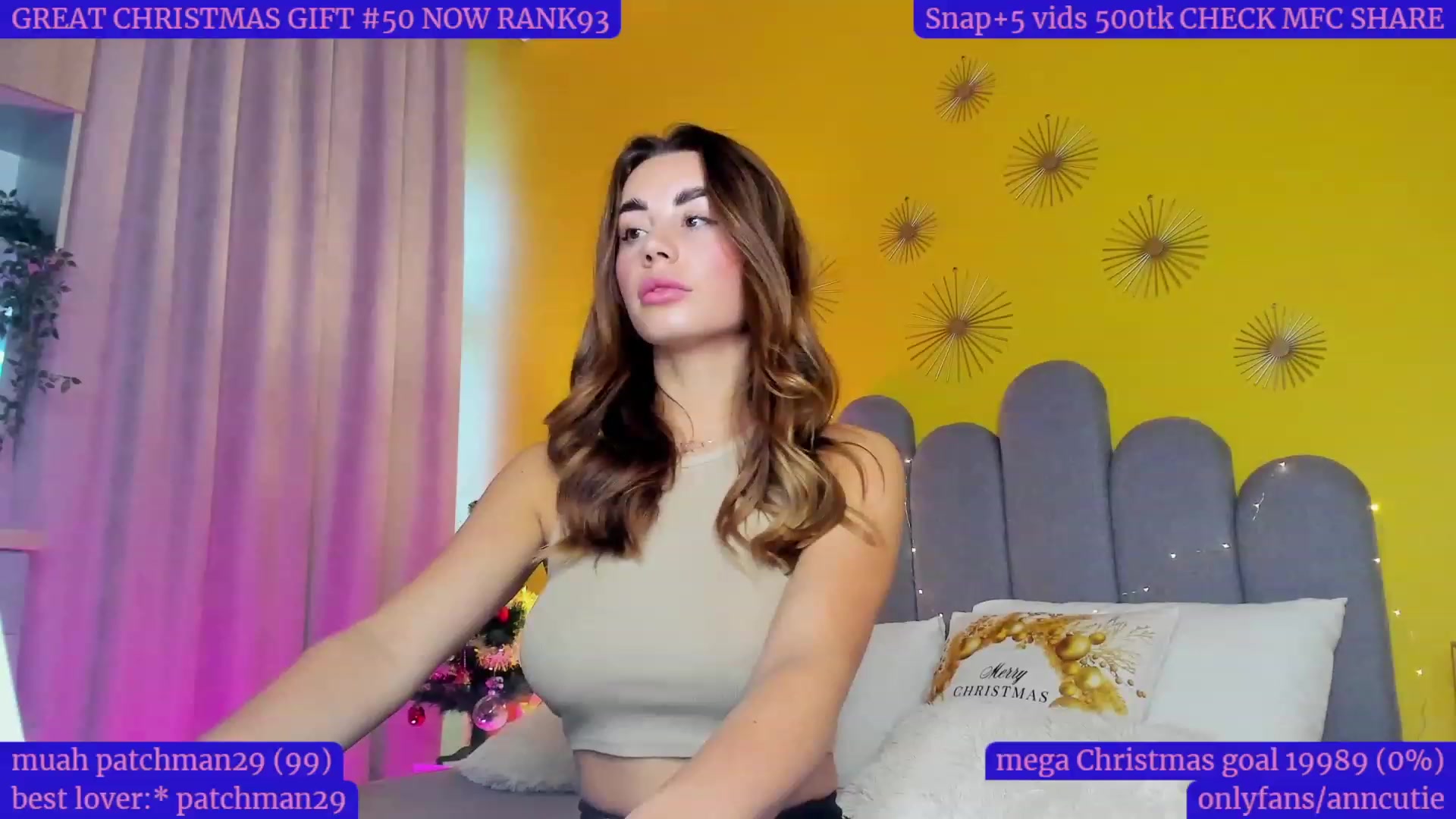Gallery image thumbnail from AnnCutie's myfreecams stream on, 12/24/2022, 14:53 image 12 of 20