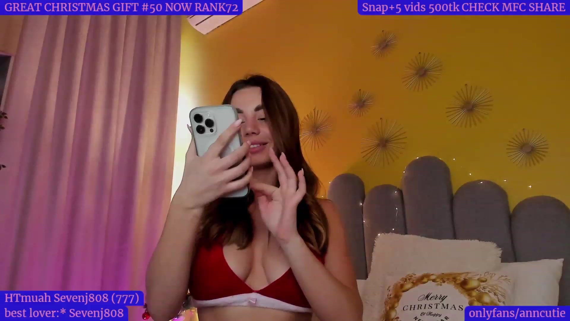 Gallery image thumbnail from AnnCutie's myfreecams stream on, 12/25/2022, 13:01 image 14 of 20