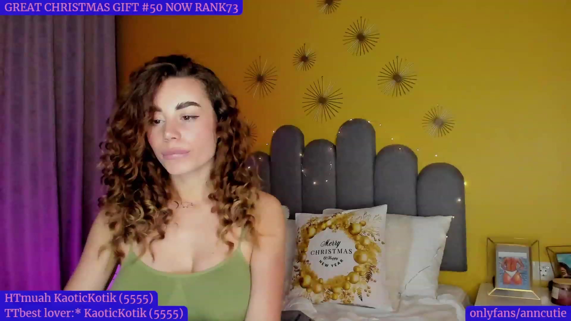 Gallery image thumbnail from AnnCutie's myfreecams stream on, 12/28/2022, 16:39 image 13 of 20