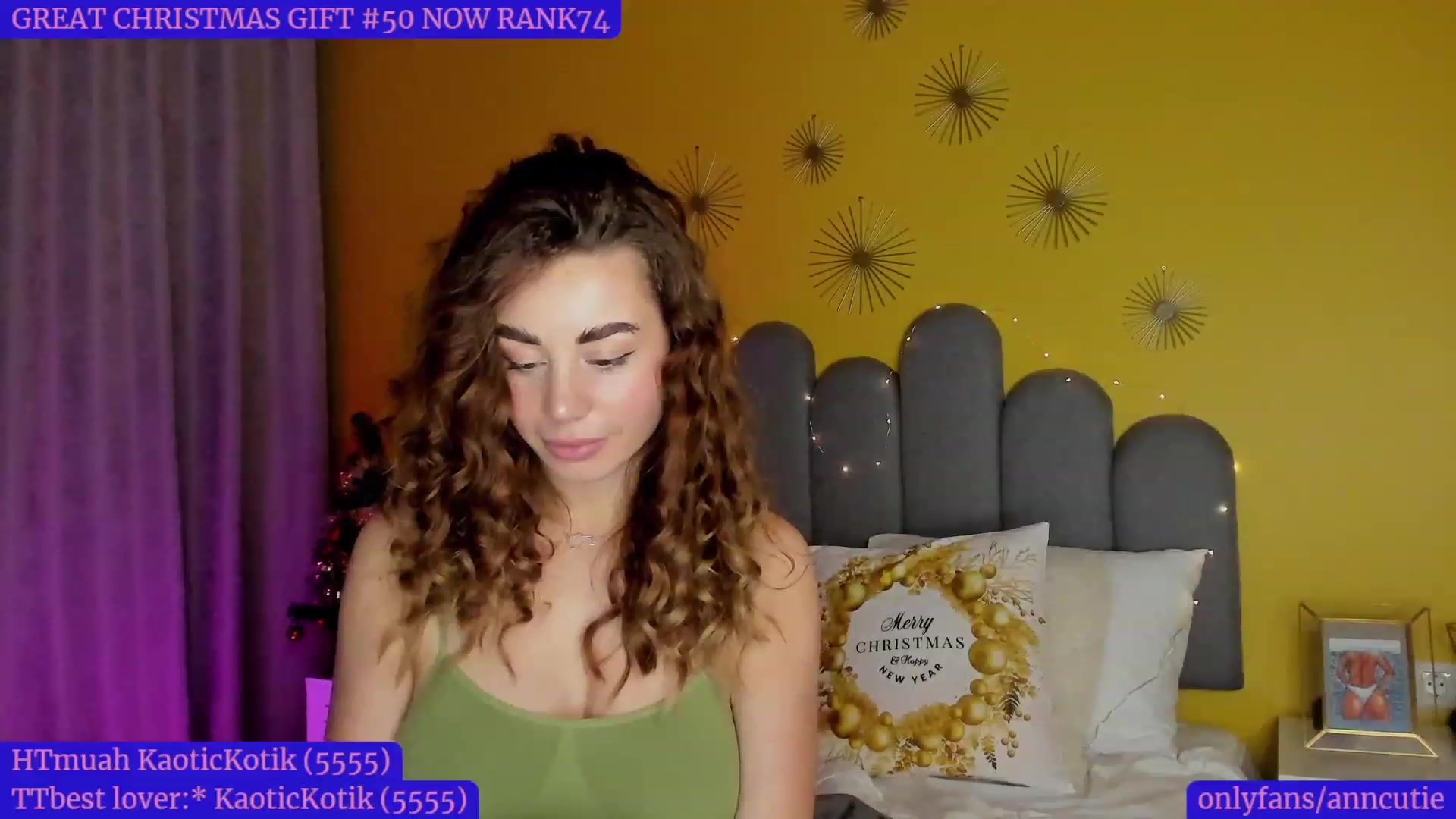 Gallery image thumbnail from AnnCutie's myfreecams stream on, 12/28/2022, 16:39 image 12 of 20