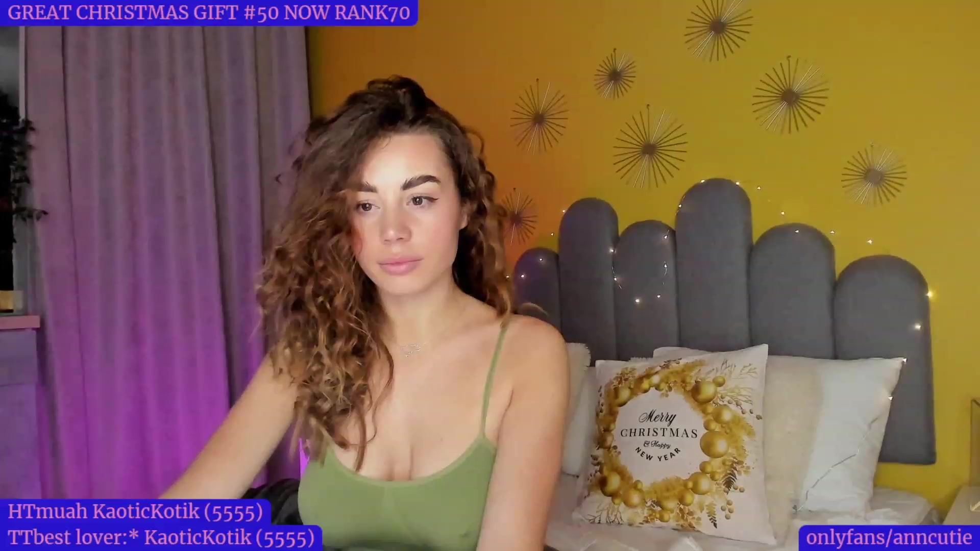 Gallery image thumbnail from AnnCutie's myfreecams stream on, 12/28/2022, 18:37 image 16 of 20
