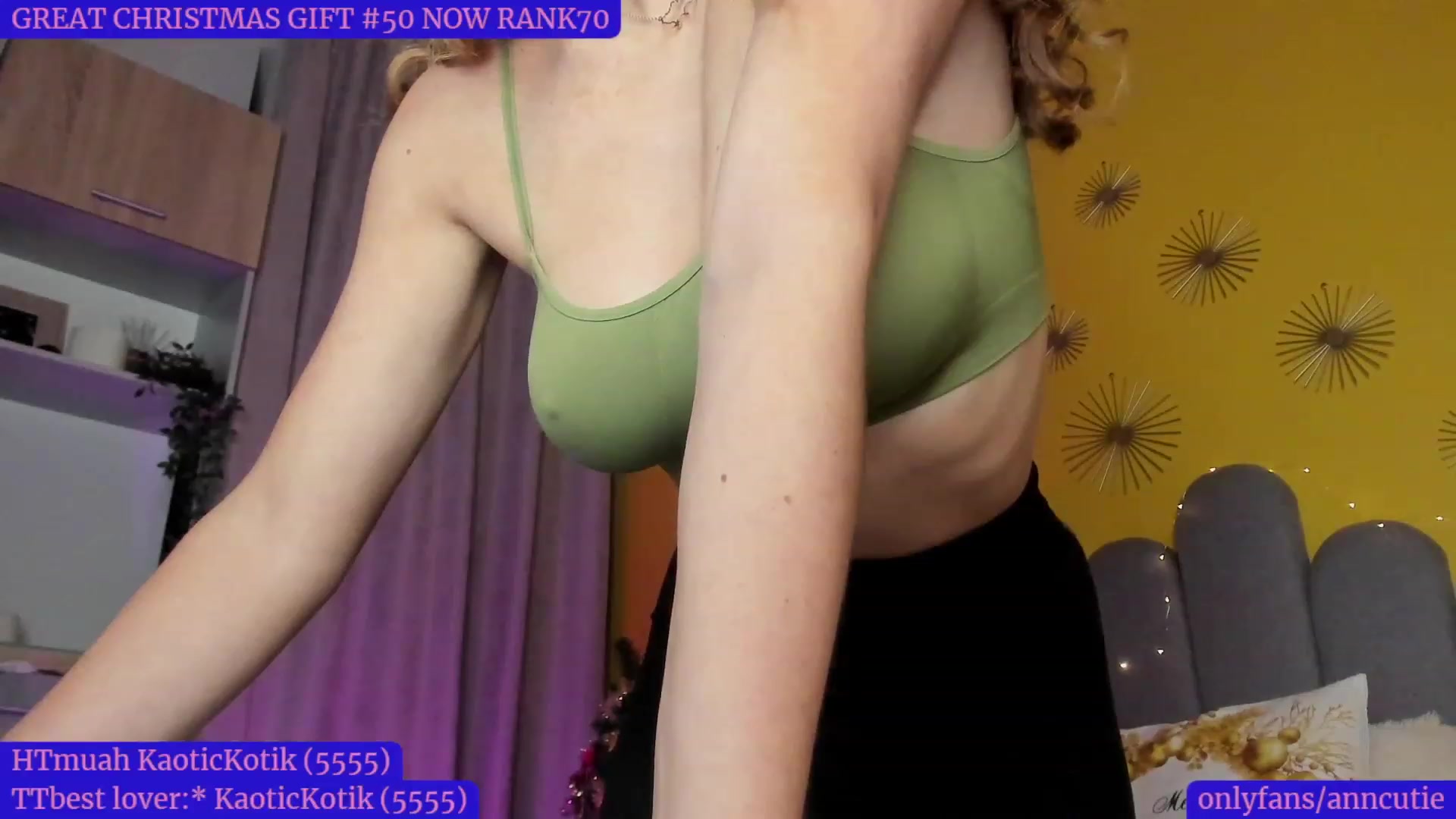 Gallery image thumbnail from AnnCutie's myfreecams stream on, 12/28/2022, 18:37 image 18 of 20