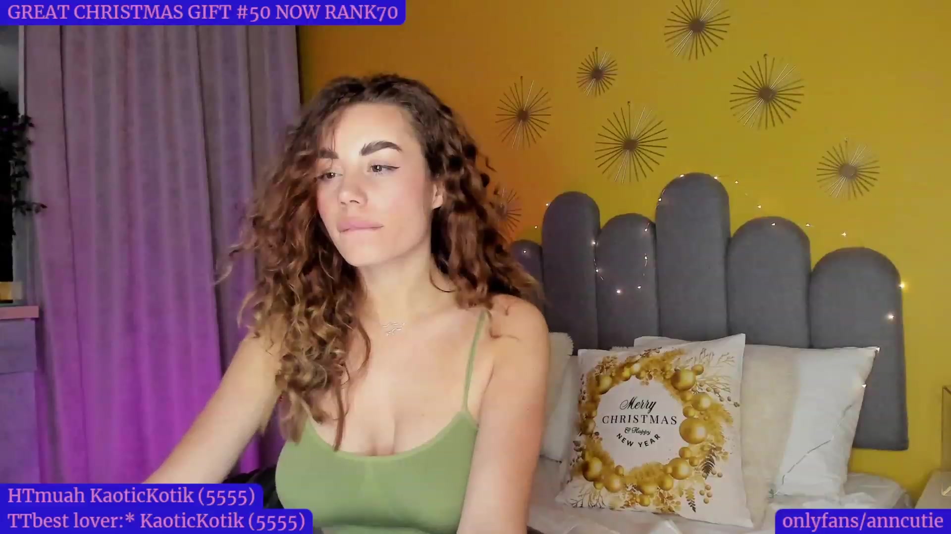 Gallery image thumbnail from AnnCutie's myfreecams stream on, 12/28/2022, 18:37 image 15 of 20