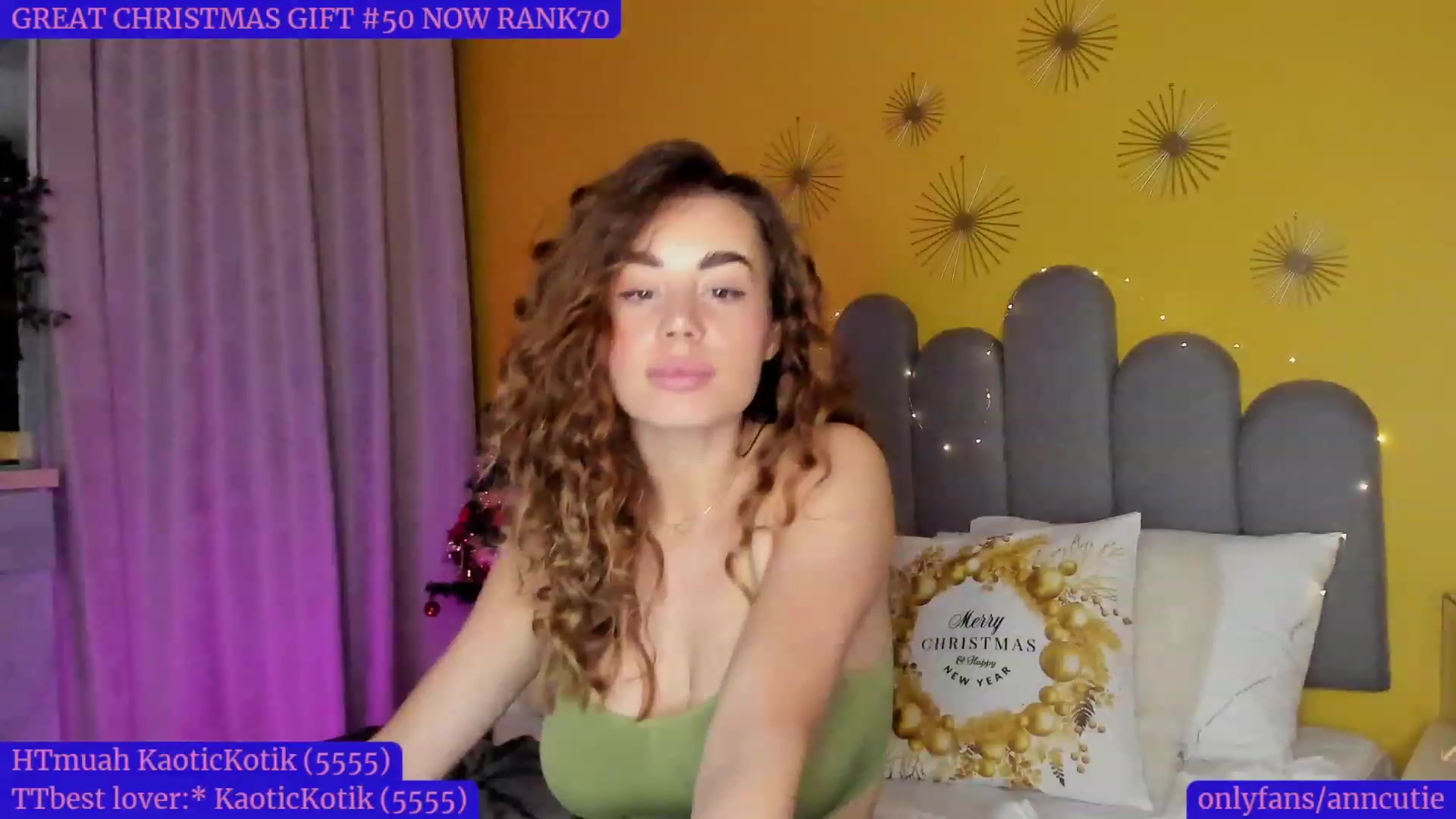 Gallery image thumbnail from AnnCutie's myfreecams stream on, 12/28/2022, 18:37 image 17 of 20