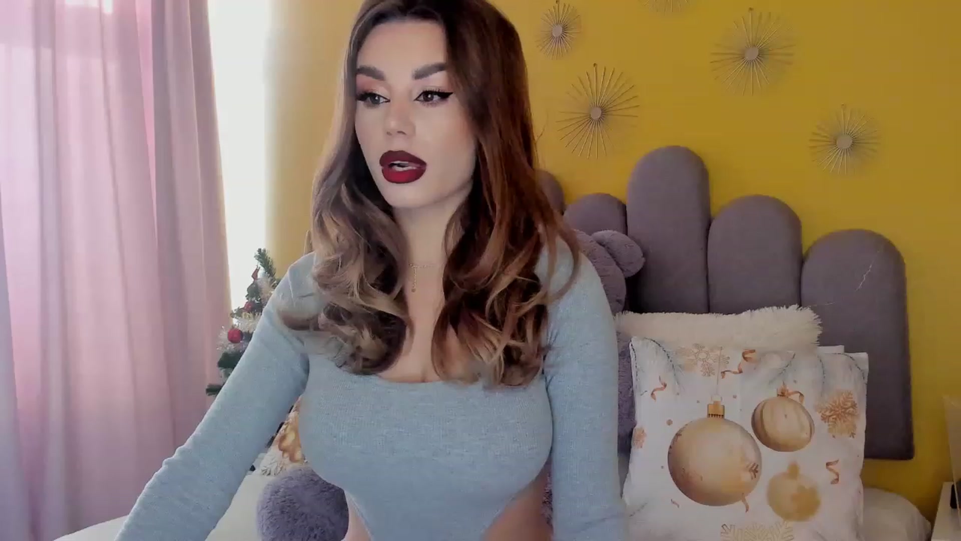Gallery image thumbnail from AnnCutie's myfreecams stream on, 12/29/2022, 12:57 image 3 of 20