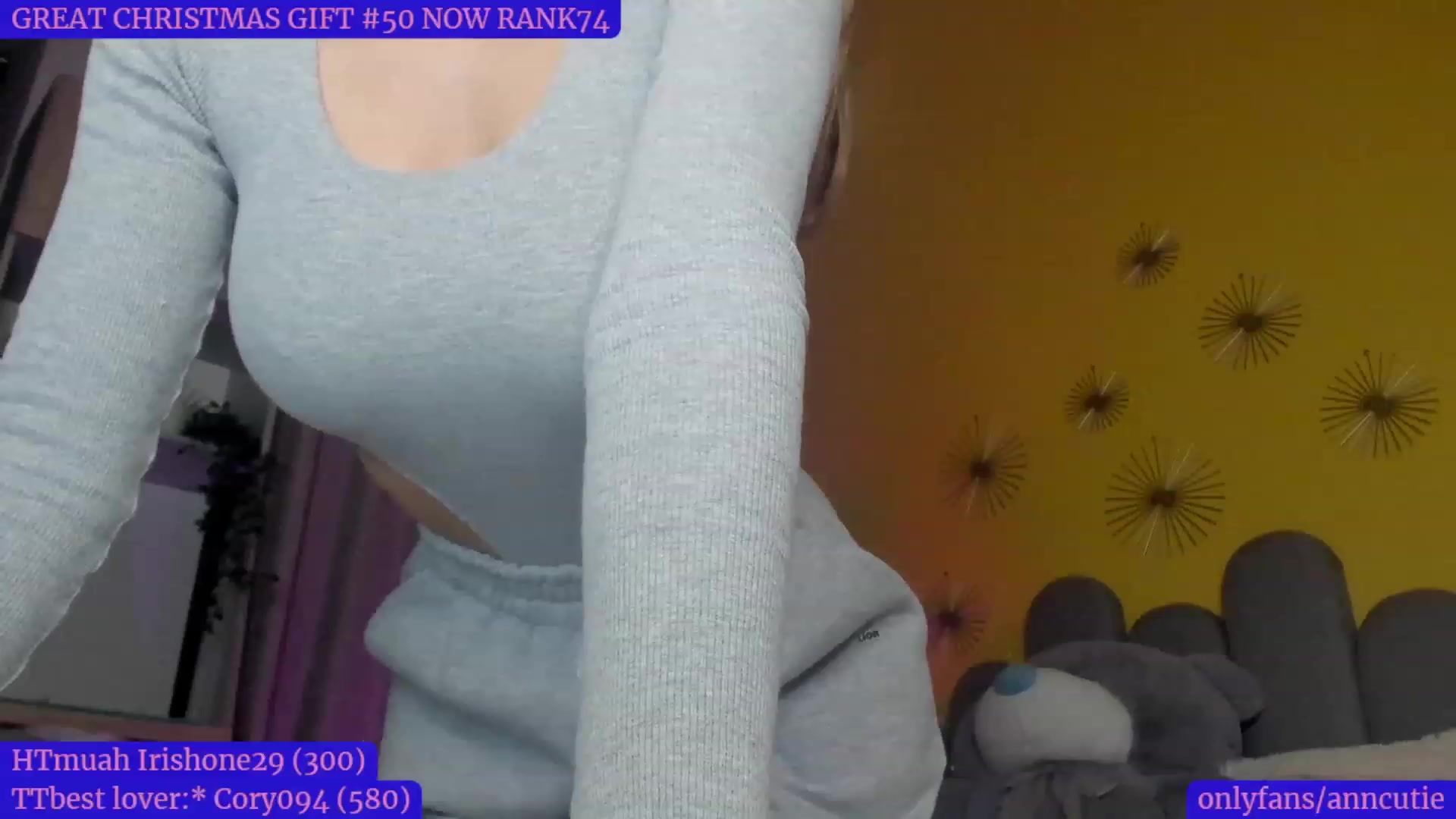 Gallery image thumbnail from AnnCutie's myfreecams stream on, 12/29/2022, 16:03 image 18 of 20
