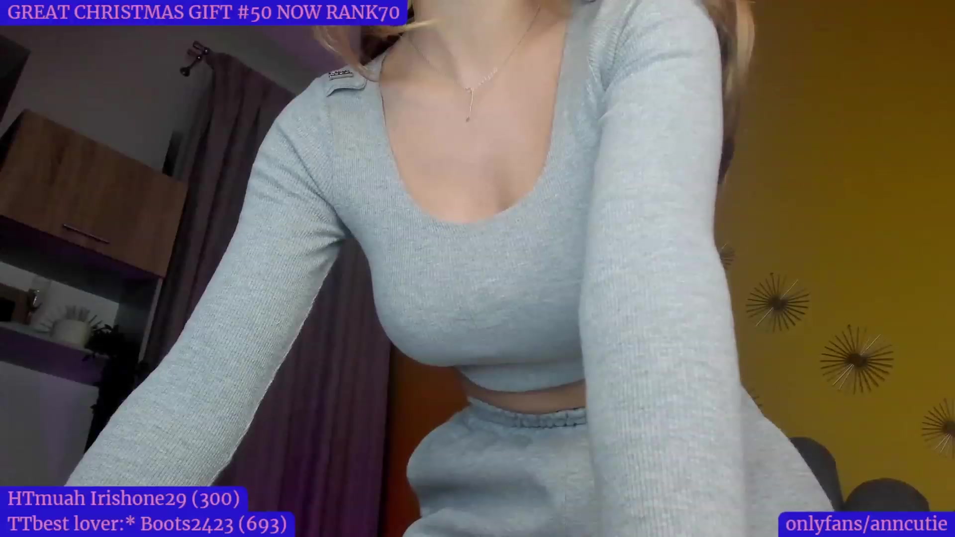 Gallery image thumbnail from AnnCutie's myfreecams stream on, 12/29/2022, 19:35 image 10 of 20