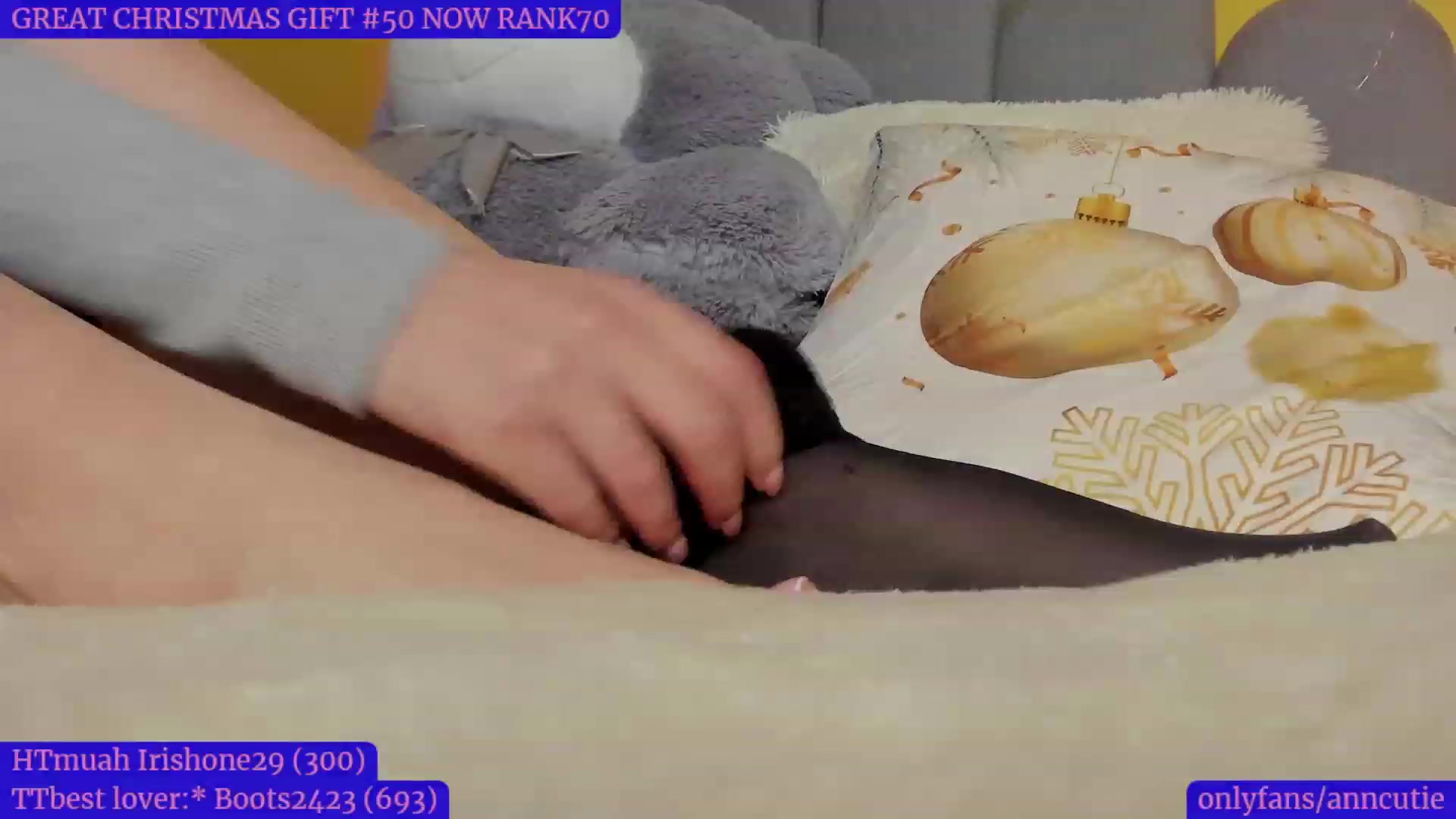 Gallery image thumbnail from AnnCutie's myfreecams stream on, 12/29/2022, 19:35 image 7 of 20