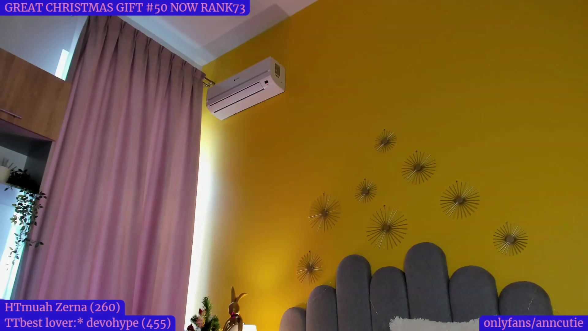 Gallery image thumbnail from AnnCutie's myfreecams stream on, 12/30/2022, 10:39 image 13 of 20