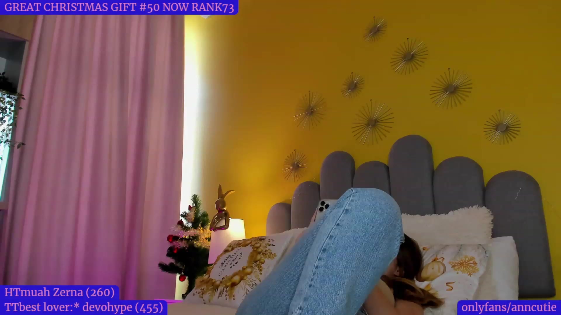 Gallery image thumbnail from AnnCutie's myfreecams stream on, 12/30/2022, 10:39 image 16 of 20
