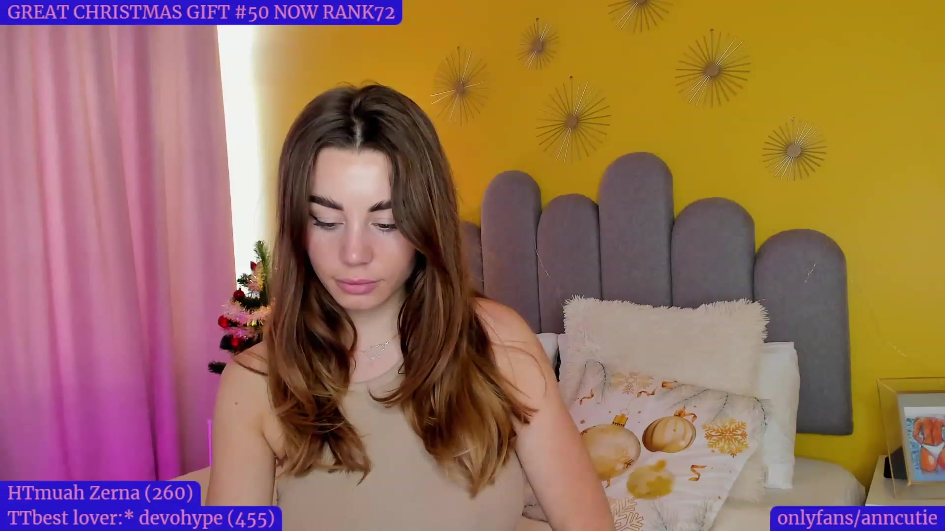Gallery image thumbnail from AnnCutie's myfreecams stream on, 12/30/2022, 12:52 image 7 of 20