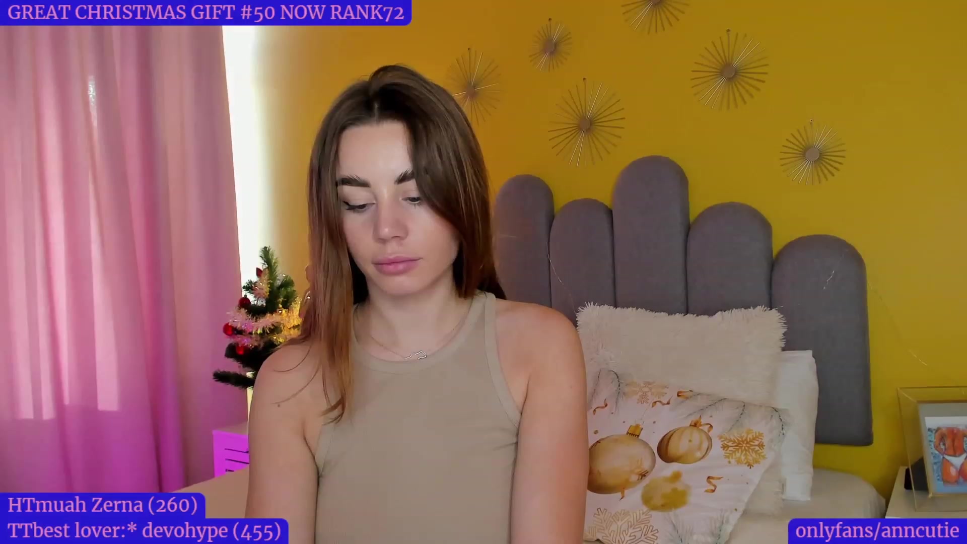 Gallery image thumbnail from AnnCutie's myfreecams stream on, 12/30/2022, 12:52 image 3 of 20