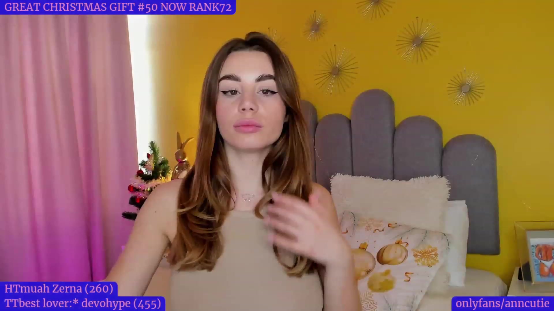 Gallery image thumbnail from AnnCutie's myfreecams stream on, 12/30/2022, 12:52 image 8 of 20