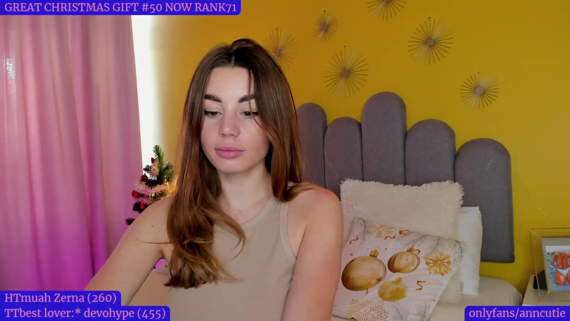 Gallery image thumbnail from AnnCutie's myfreecams stream on, 12/30/2022, 12:52 image 12 of 20