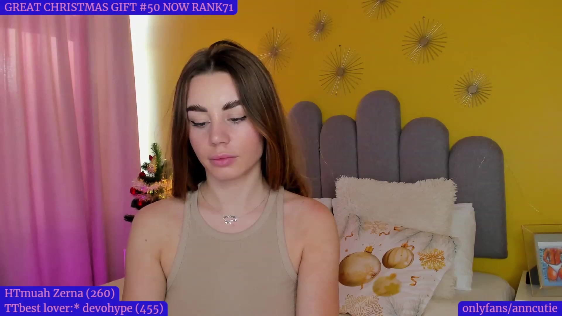 Gallery image thumbnail from AnnCutie's myfreecams stream on, 12/30/2022, 12:52 image 15 of 20