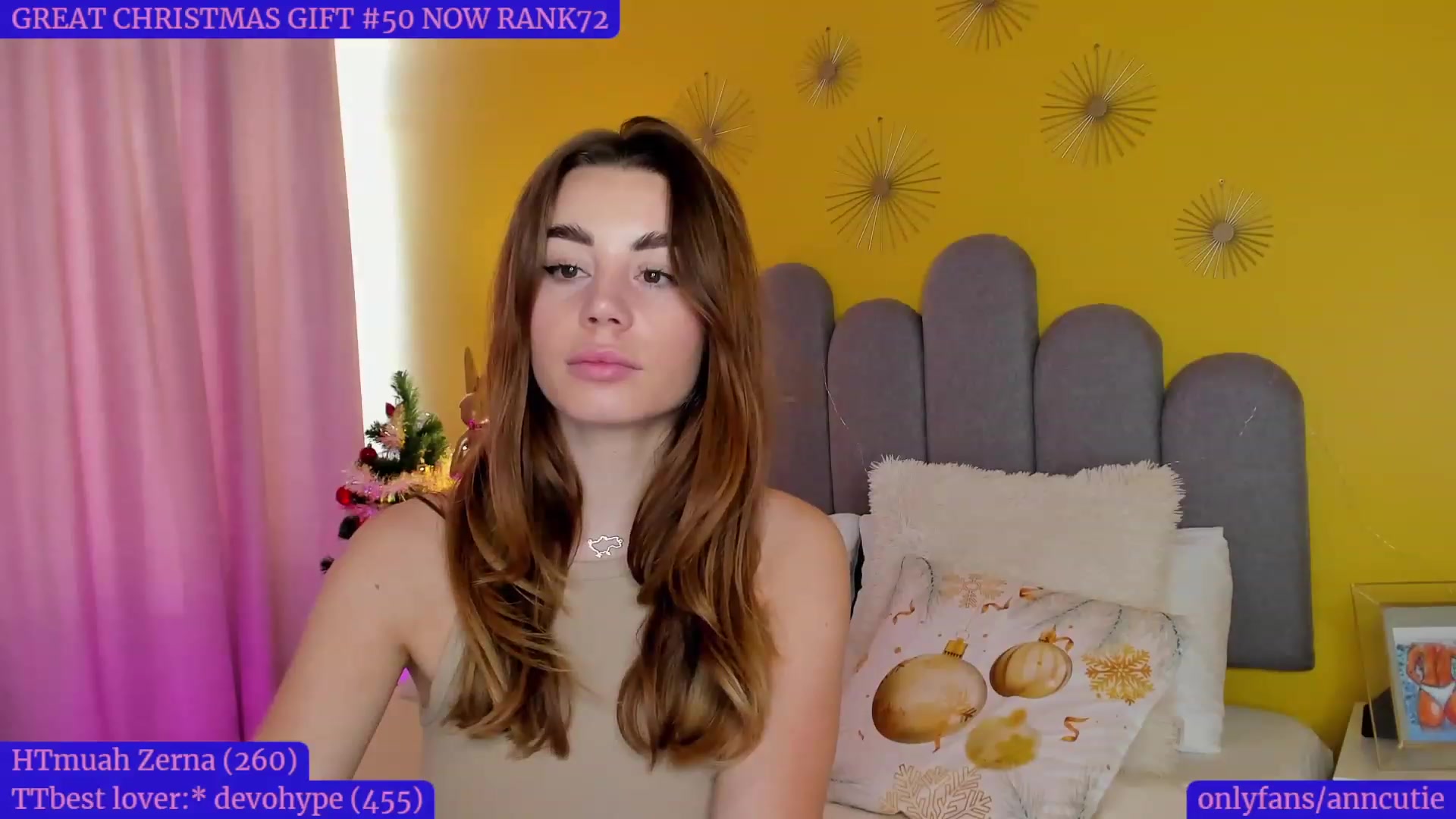 Gallery image thumbnail from AnnCutie's myfreecams stream on, 12/30/2022, 12:52 image 6 of 20