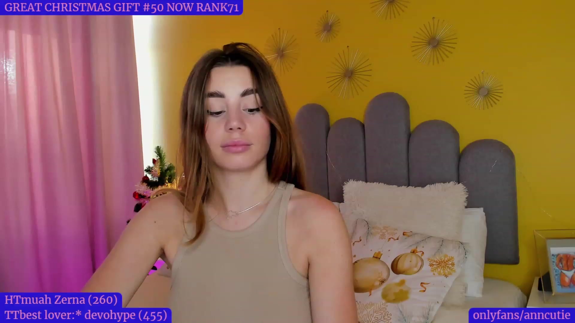 Gallery image thumbnail from AnnCutie's myfreecams stream on, 12/30/2022, 12:52 image 13 of 20