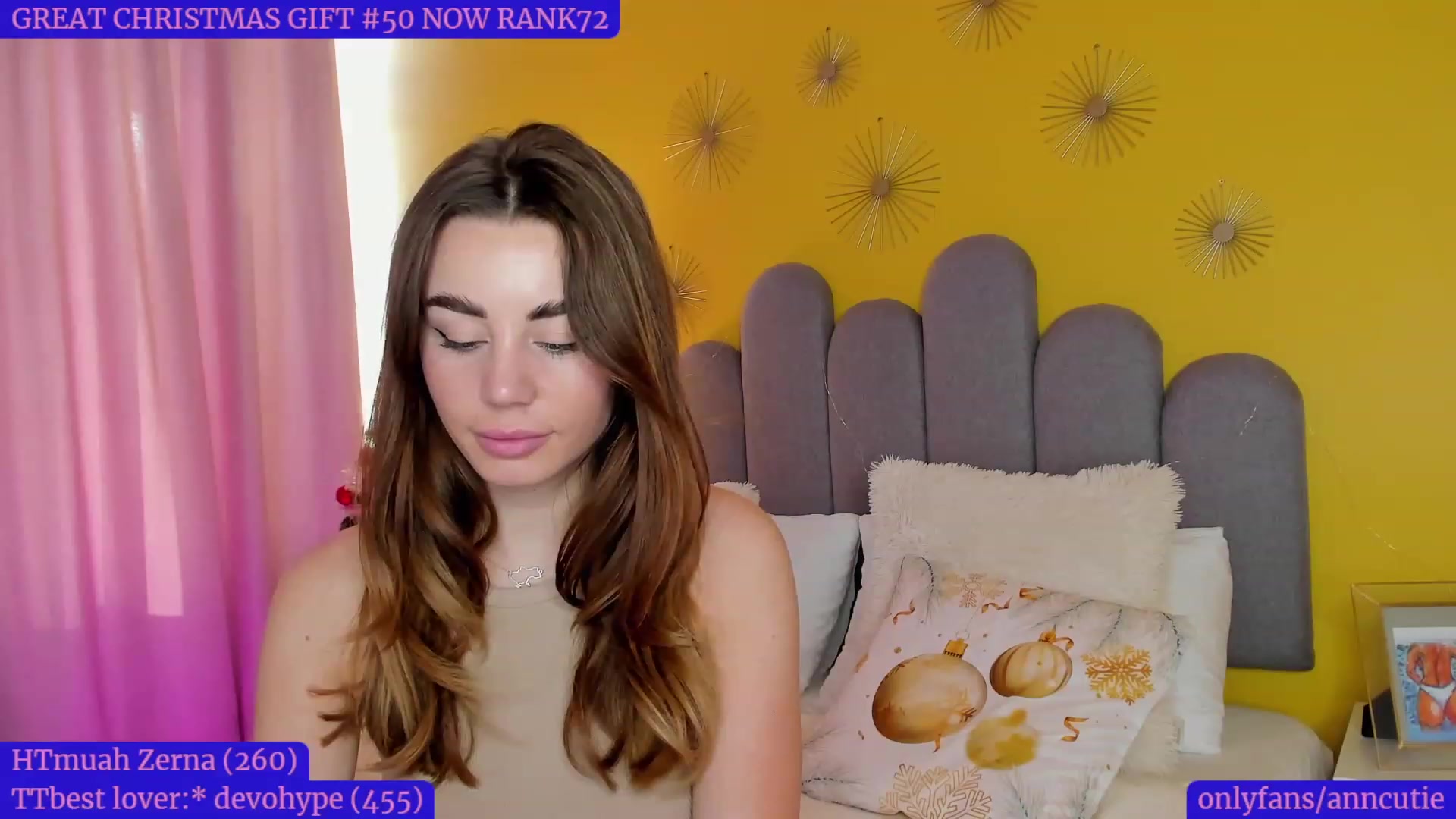 Gallery image thumbnail from AnnCutie's myfreecams stream on, 12/30/2022, 12:52 image 5 of 20