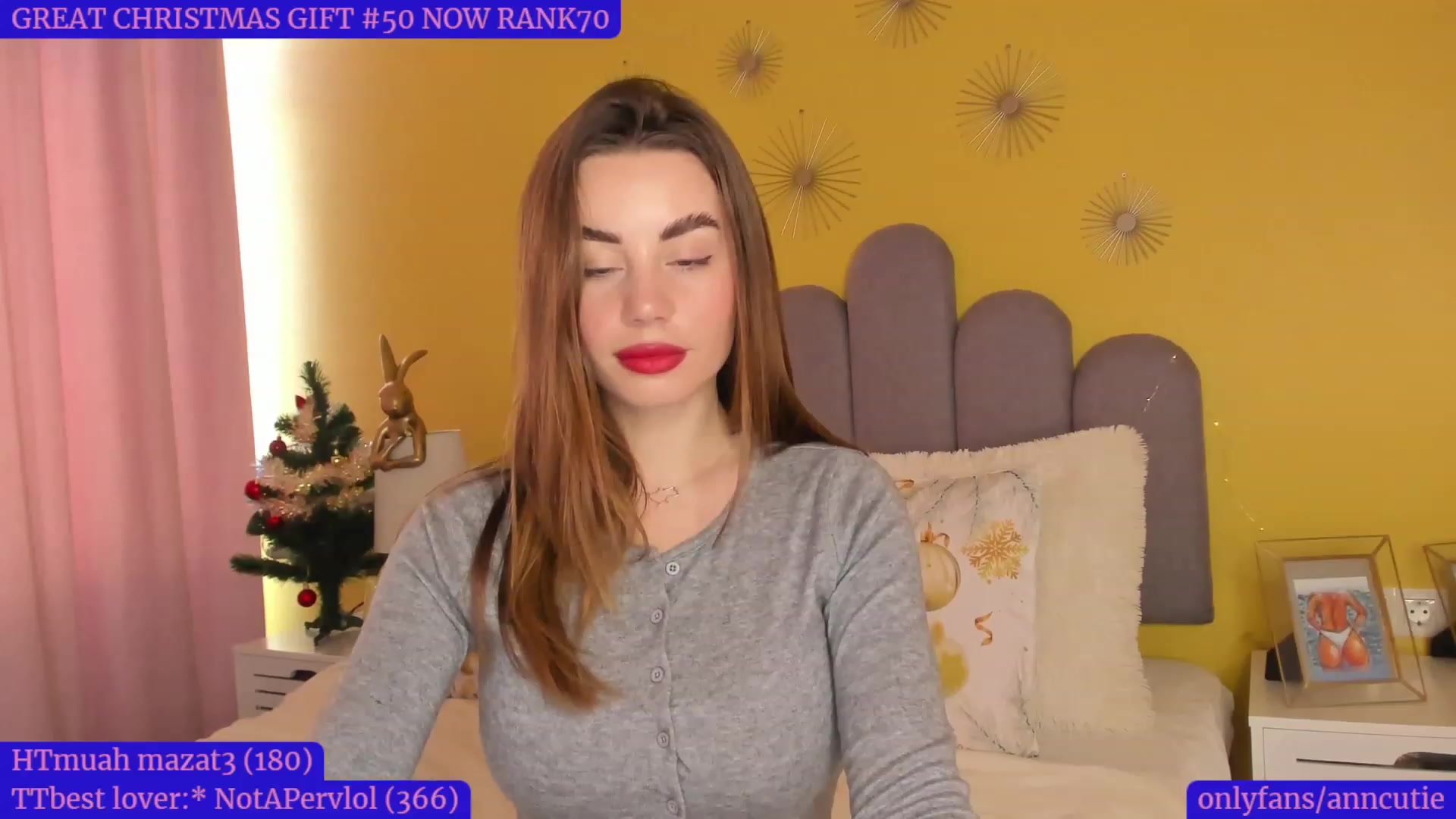 Gallery image thumbnail from AnnCutie's myfreecams stream on, 12/31/2022, 12:38 image 9 of 20