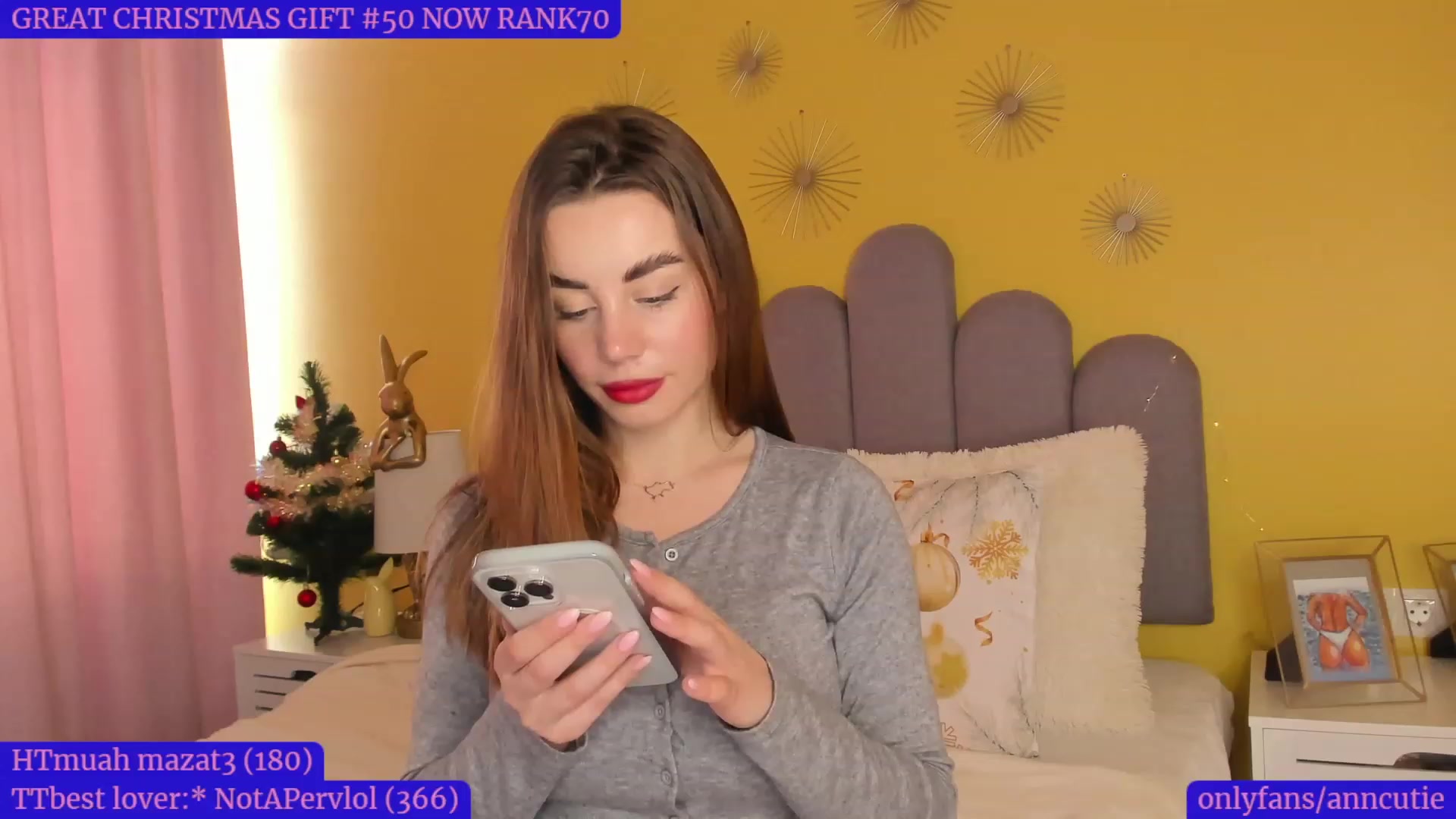 Gallery image thumbnail from AnnCutie's myfreecams stream on, 12/31/2022, 12:38 image 11 of 20
