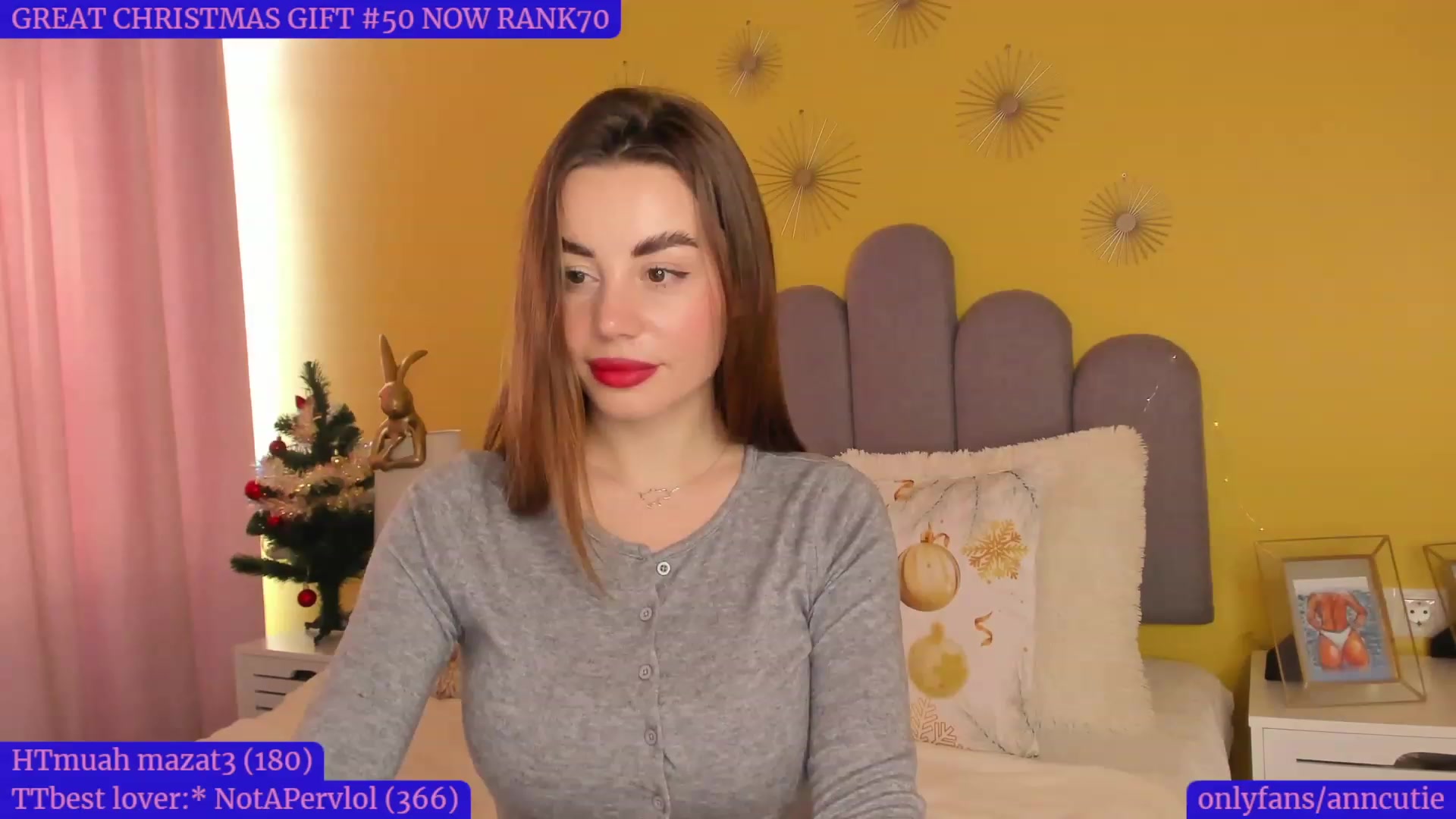 Gallery image thumbnail from AnnCutie's myfreecams stream on, 12/31/2022, 12:38 image 15 of 20