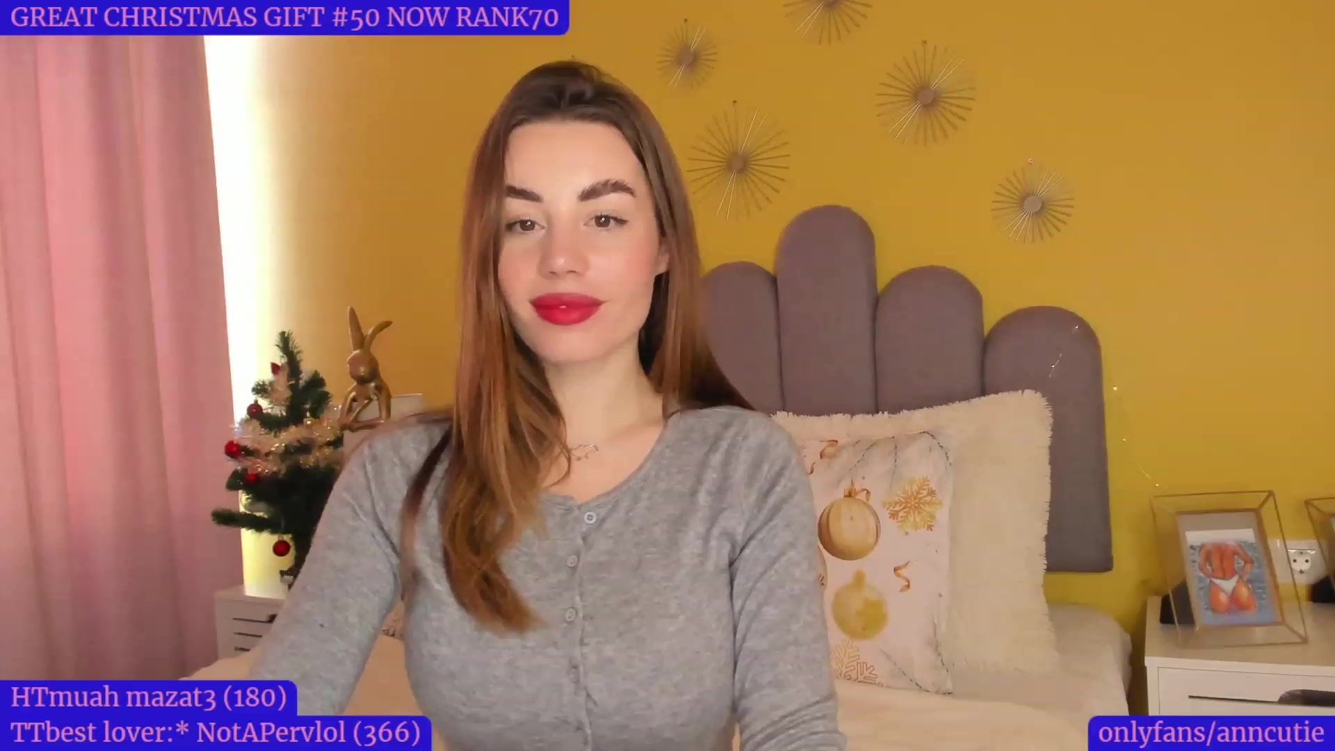 Gallery image thumbnail from AnnCutie's myfreecams stream on, 12/31/2022, 12:38 image 4 of 20