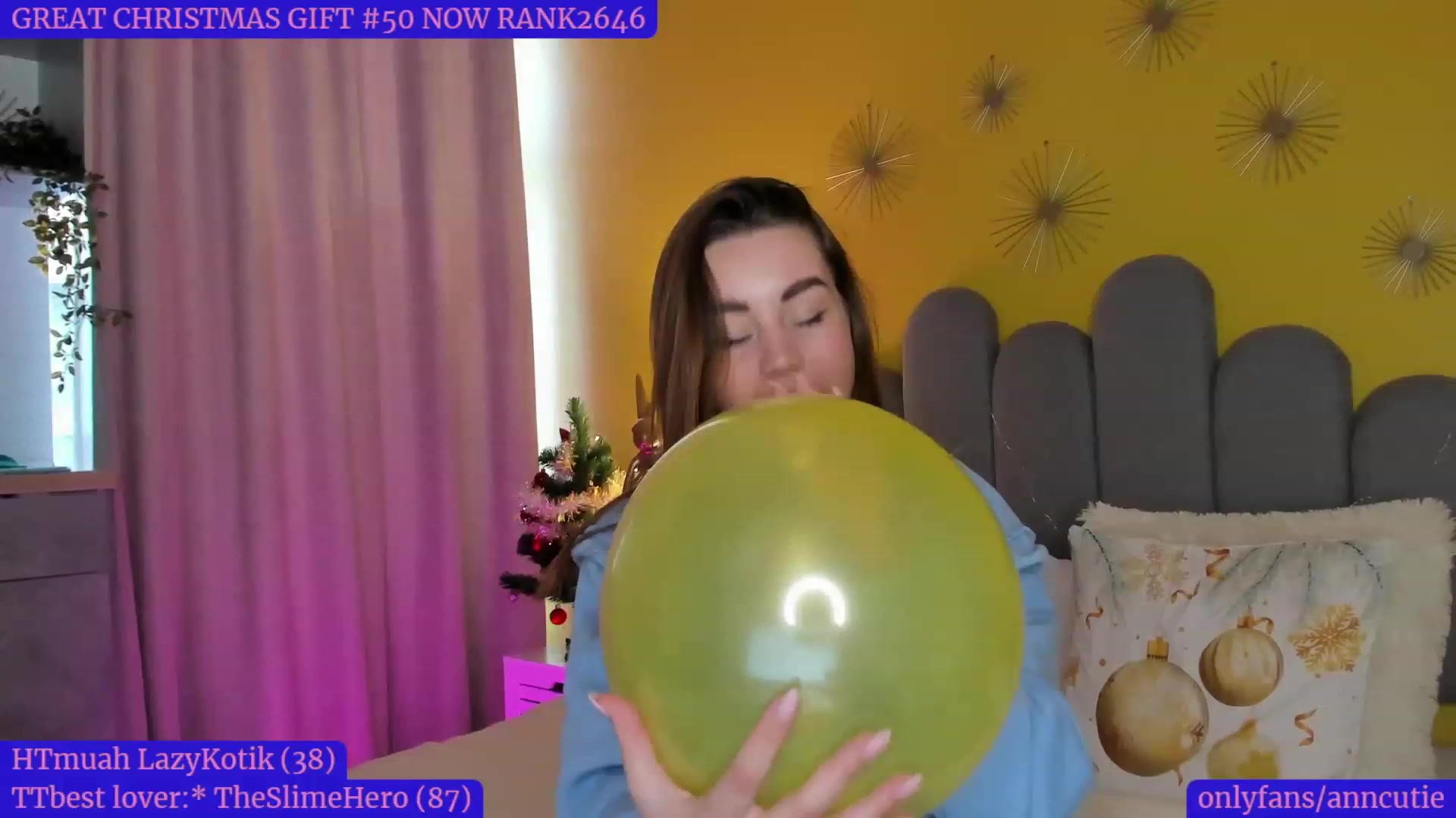 Gallery image thumbnail from AnnCutie's myfreecams stream on, 01/02/2023, 14:38 image 4 of 20
