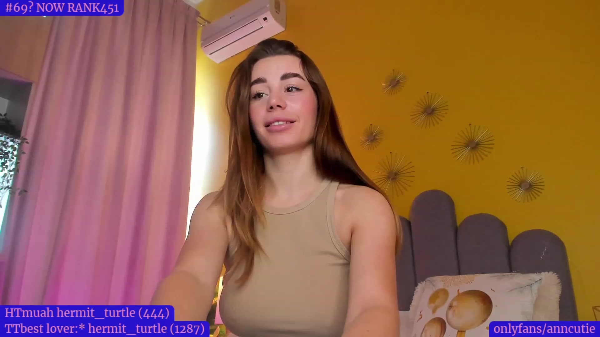 Gallery image thumbnail from AnnCutie's myfreecams stream on, 01/04/2023, 08:24 image 11 of 20