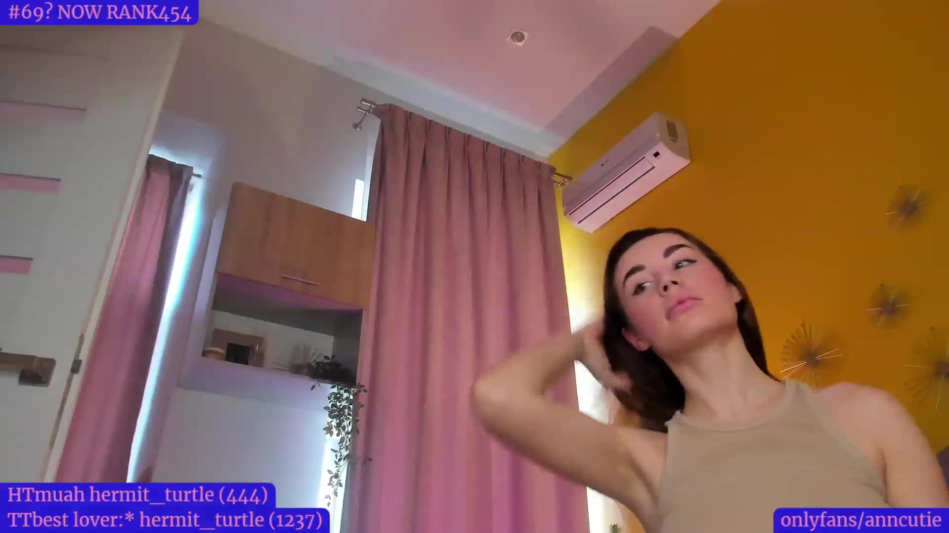 Gallery image thumbnail from AnnCutie's myfreecams stream on, 01/04/2023, 08:24 image 6 of 20