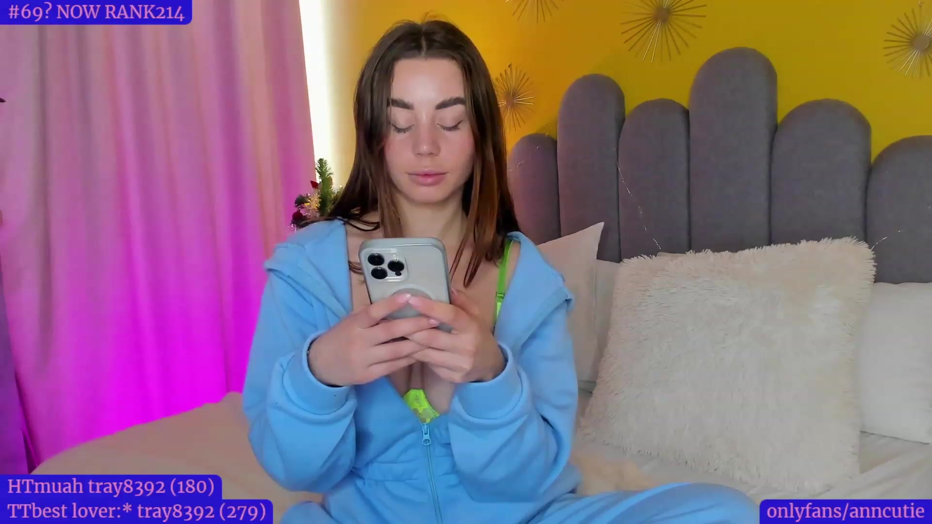 Gallery image thumbnail from AnnCutie's myfreecams stream on, 01/07/2023, 09:28 image 13 of 20