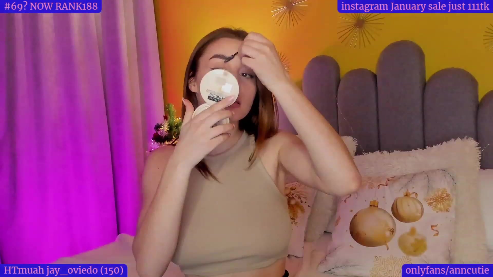 Gallery image thumbnail from AnnCutie's myfreecams stream on, 01/08/2023, 18:45 image 10 of 20