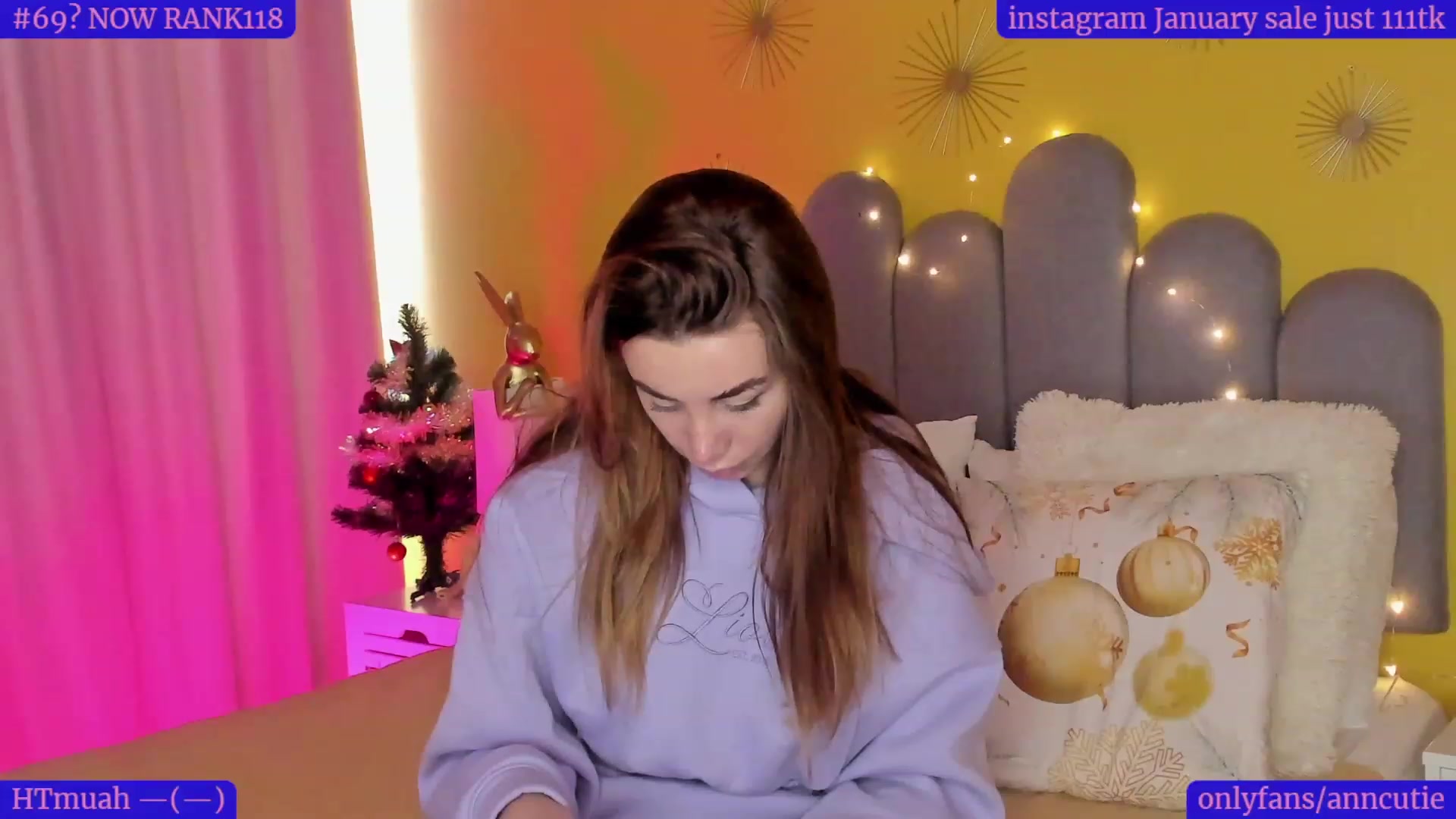 Gallery image thumbnail from AnnCutie's myfreecams stream on, 01/12/2023, 14:33 image 4 of 20