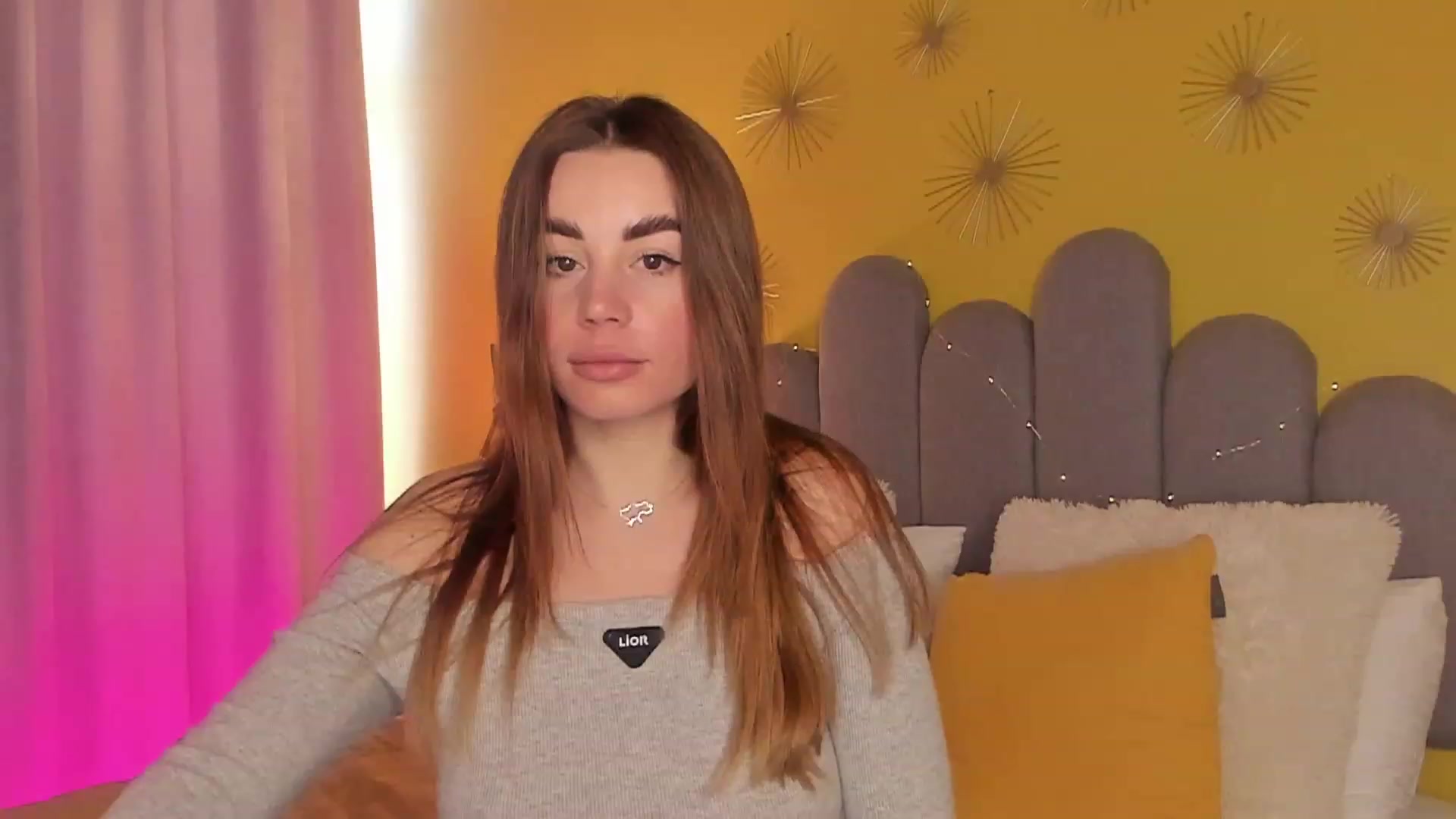 Gallery image thumbnail from AnnCutie's myfreecams stream on, 02/01/2023, 14:50 image 6 of 20