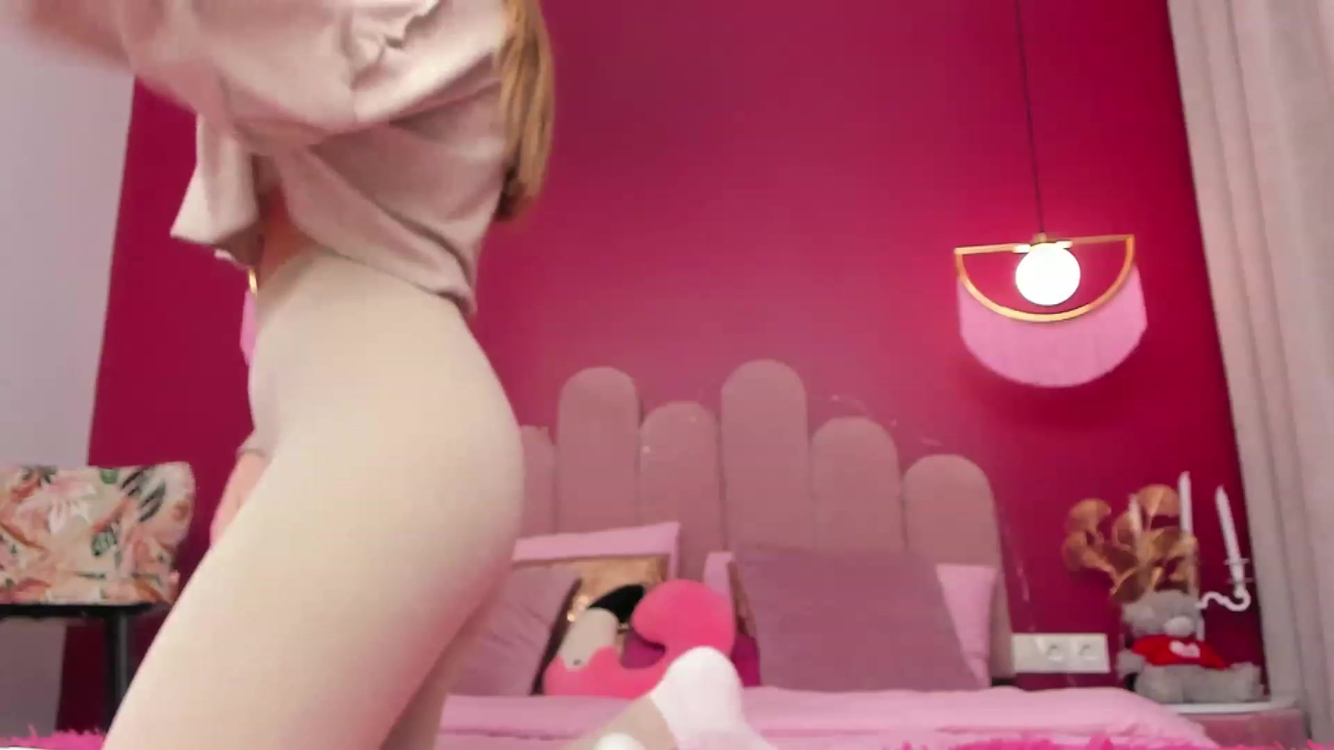 Gallery image thumbnail from AnnCutie's myfreecams stream on, 02/04/2023, 13:12 image 13 of 20