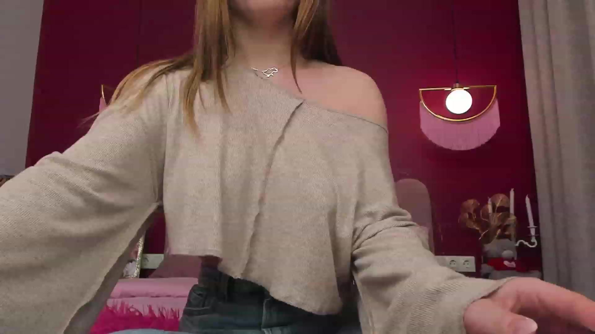 Gallery image thumbnail from AnnCutie's myfreecams stream on, 02/04/2023, 18:03 image 3 of 20