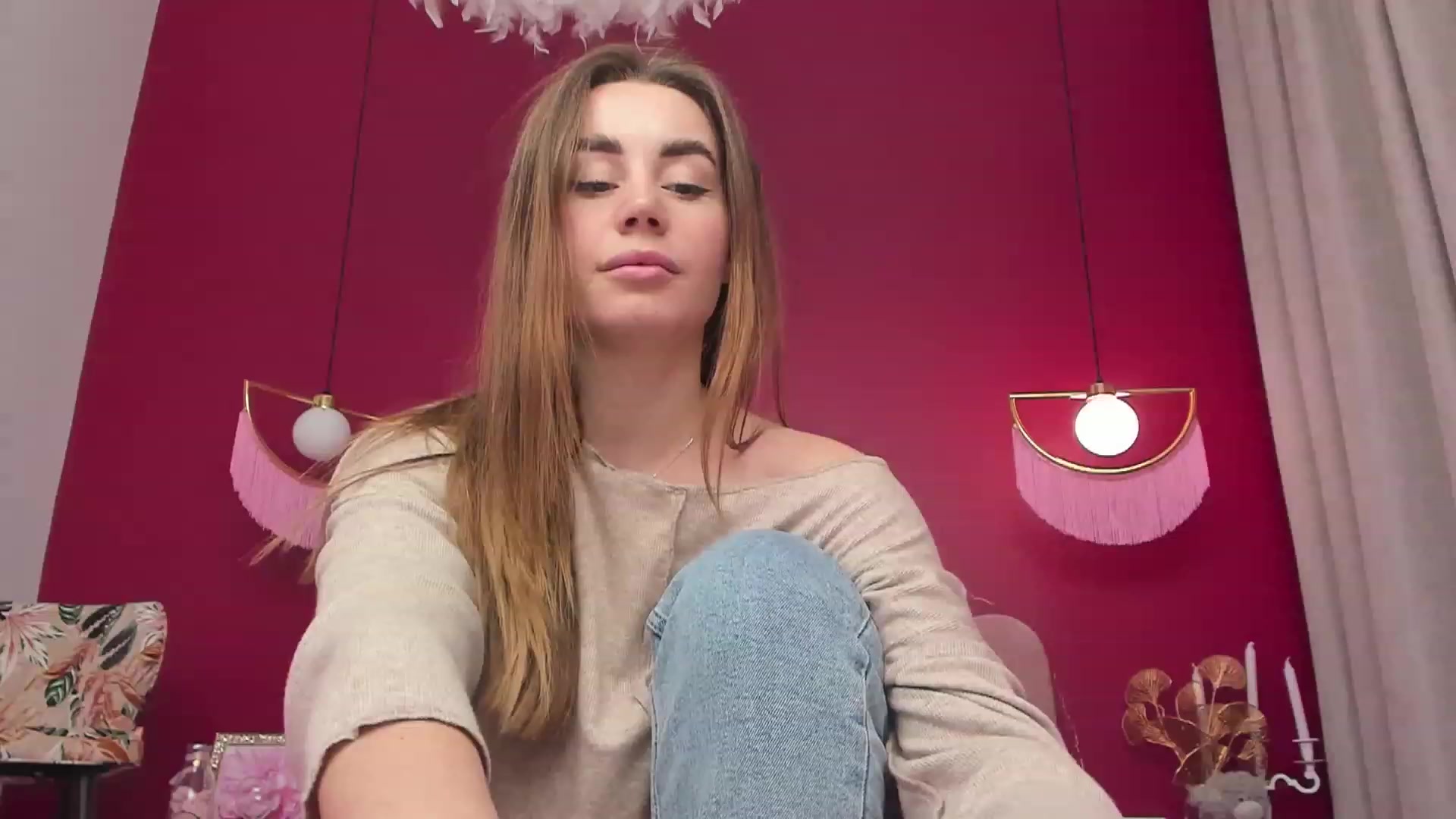 Gallery image thumbnail from AnnCutie's myfreecams stream on, 02/04/2023, 18:03 image 14 of 20