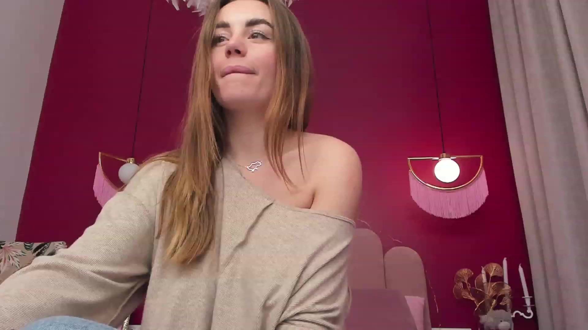Gallery image thumbnail from AnnCutie's myfreecams stream on, 02/04/2023, 18:03 image 17 of 20