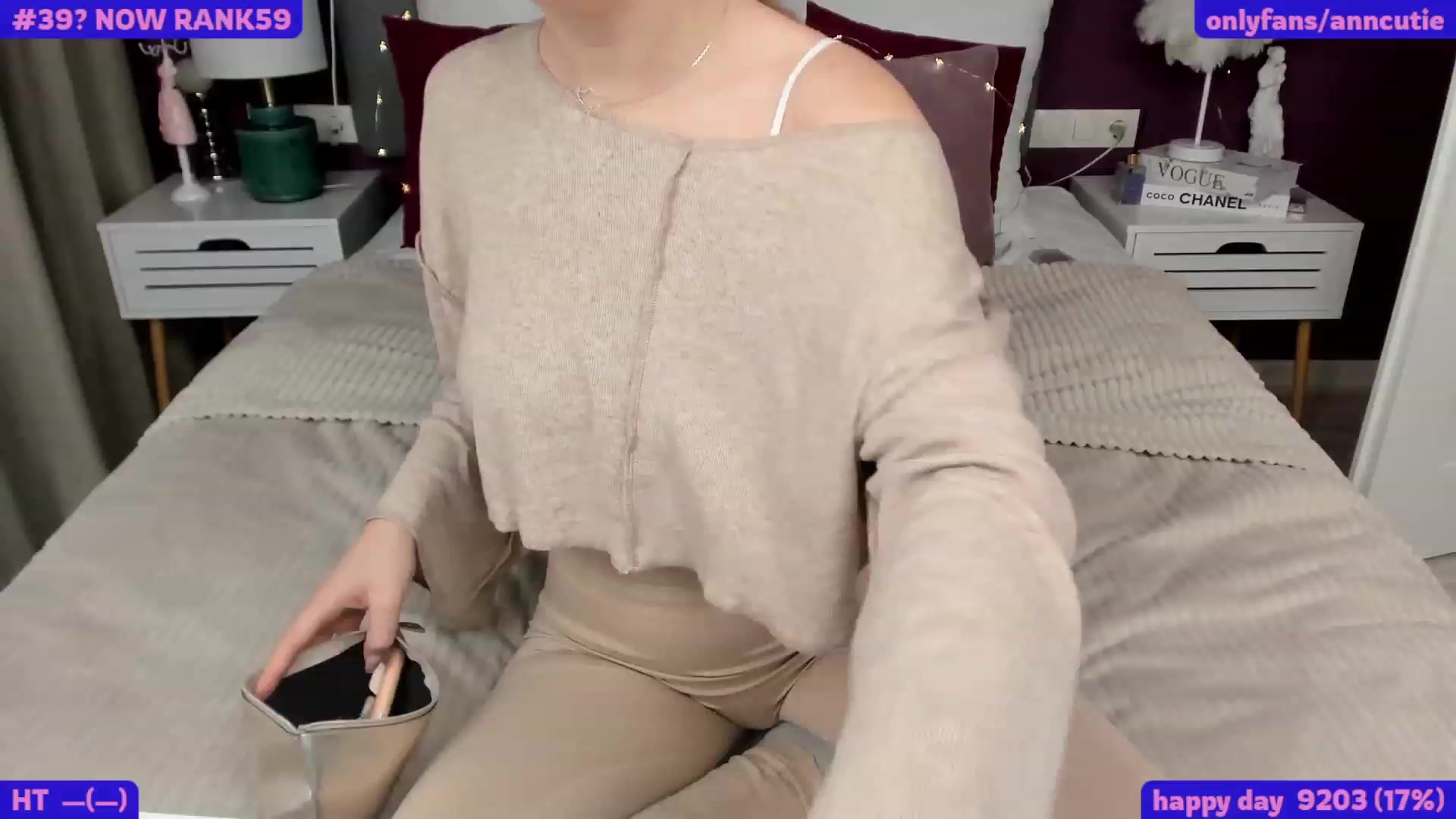 Gallery image thumbnail from AnnCutie's myfreecams stream on, 02/06/2023, 07:04 image 1 of 20