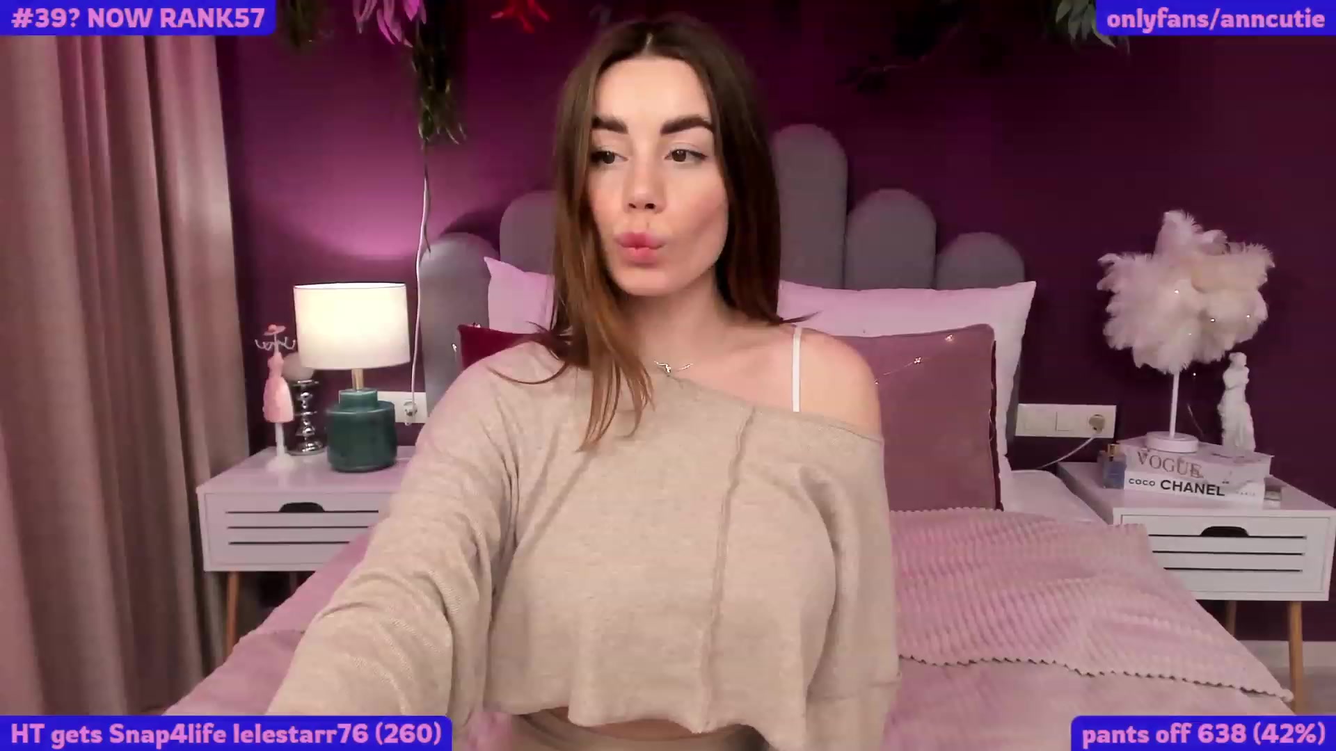 Gallery image thumbnail from AnnCutie's myfreecams stream on, 02/06/2023, 12:52 image 4 of 20