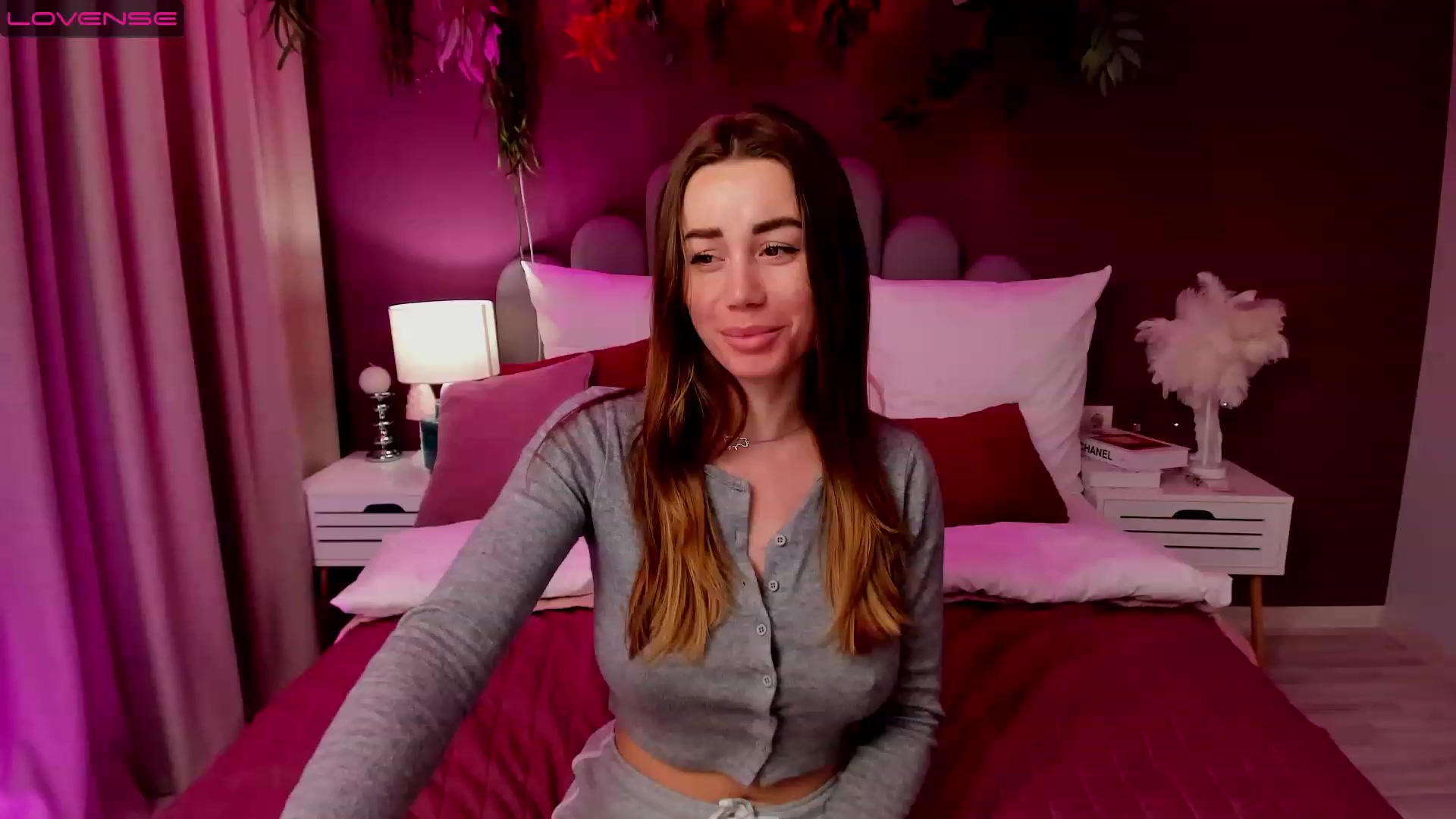 Gallery image thumbnail from AnnCutie's myfreecams stream on, 03/16/2023, 20:08 image 14 of 20