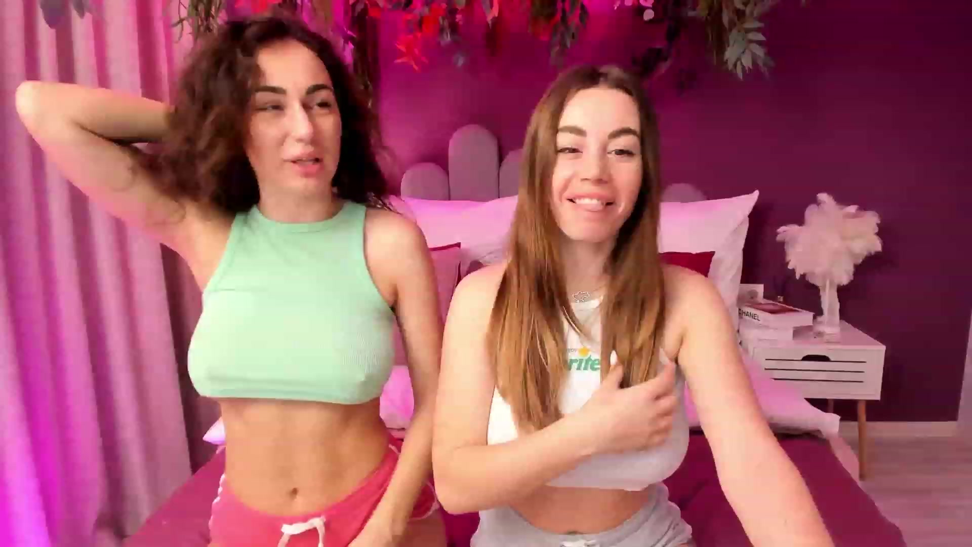 Gallery image thumbnail from AnnCutie's myfreecams stream on, 03/17/2023, 08:15 image 1 of 20