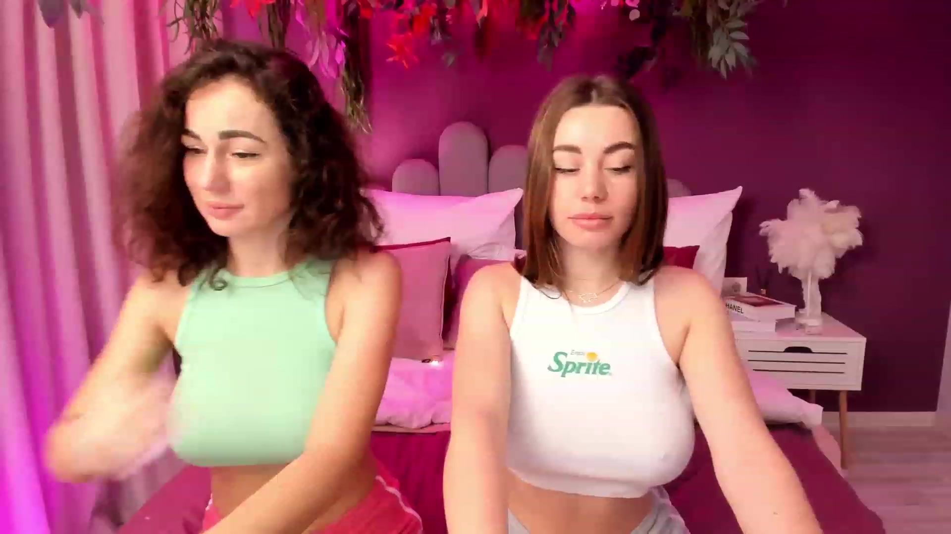 Gallery image thumbnail from AnnCutie's myfreecams stream on, 03/17/2023, 08:15 image 9 of 20