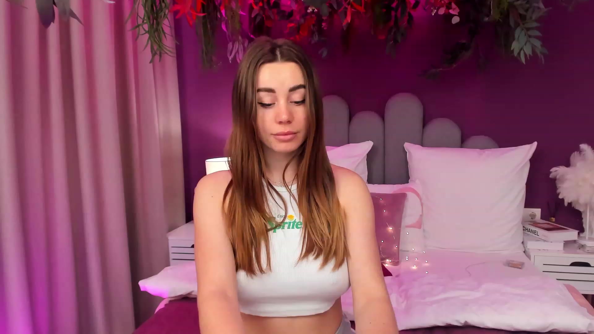 Gallery image thumbnail from AnnCutie's myfreecams stream on, 03/17/2023, 11:44 image 2 of 20