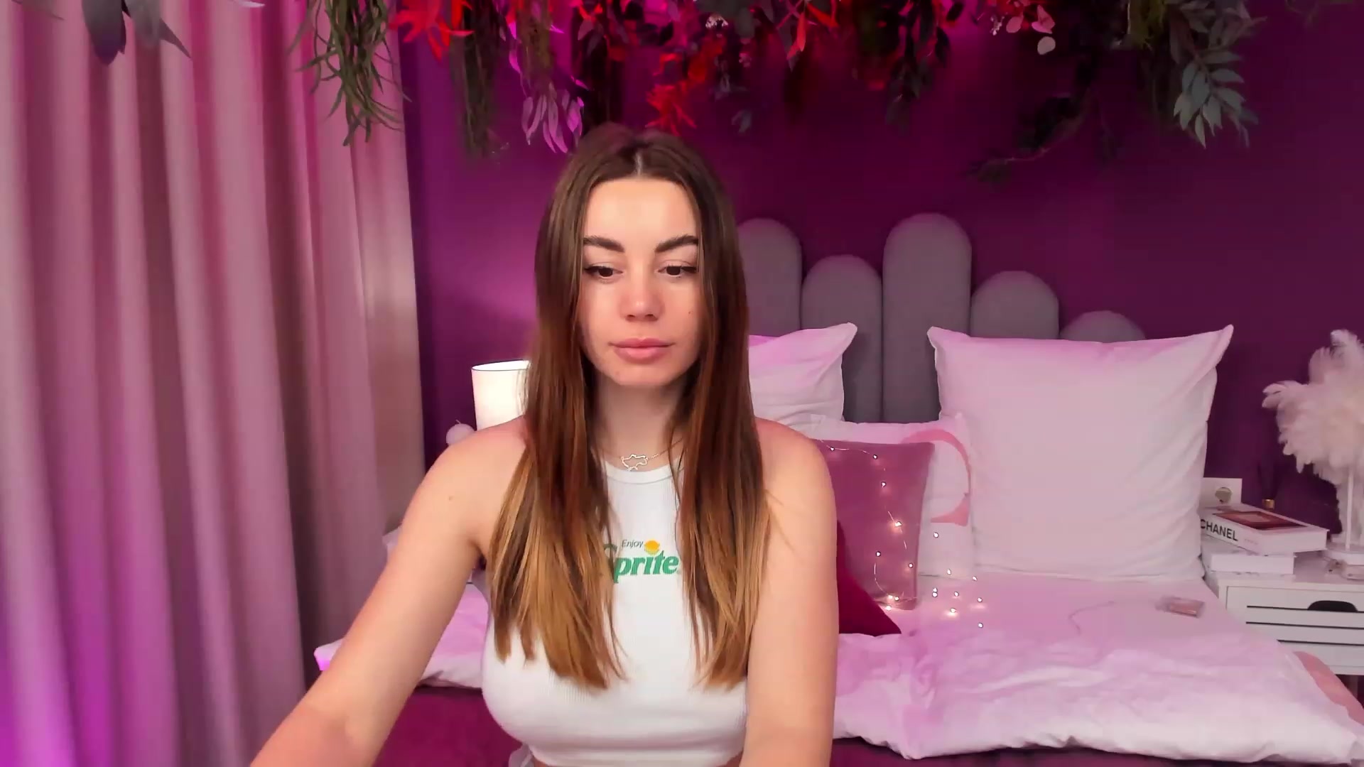 Gallery image thumbnail from AnnCutie's myfreecams stream on, 03/17/2023, 11:44 image 10 of 20