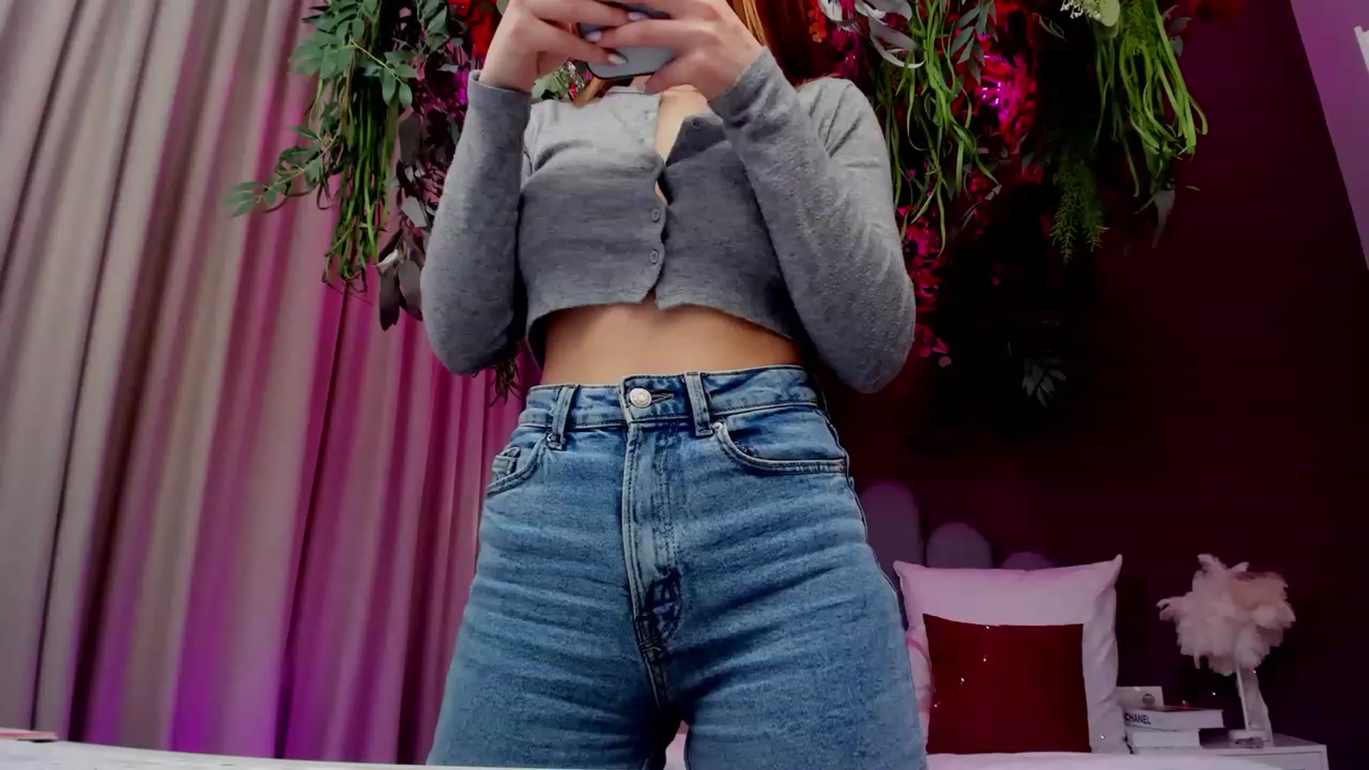 Gallery image thumbnail from AnnCutie's myfreecams stream on, 03/20/2023, 08:13 image 12 of 20
