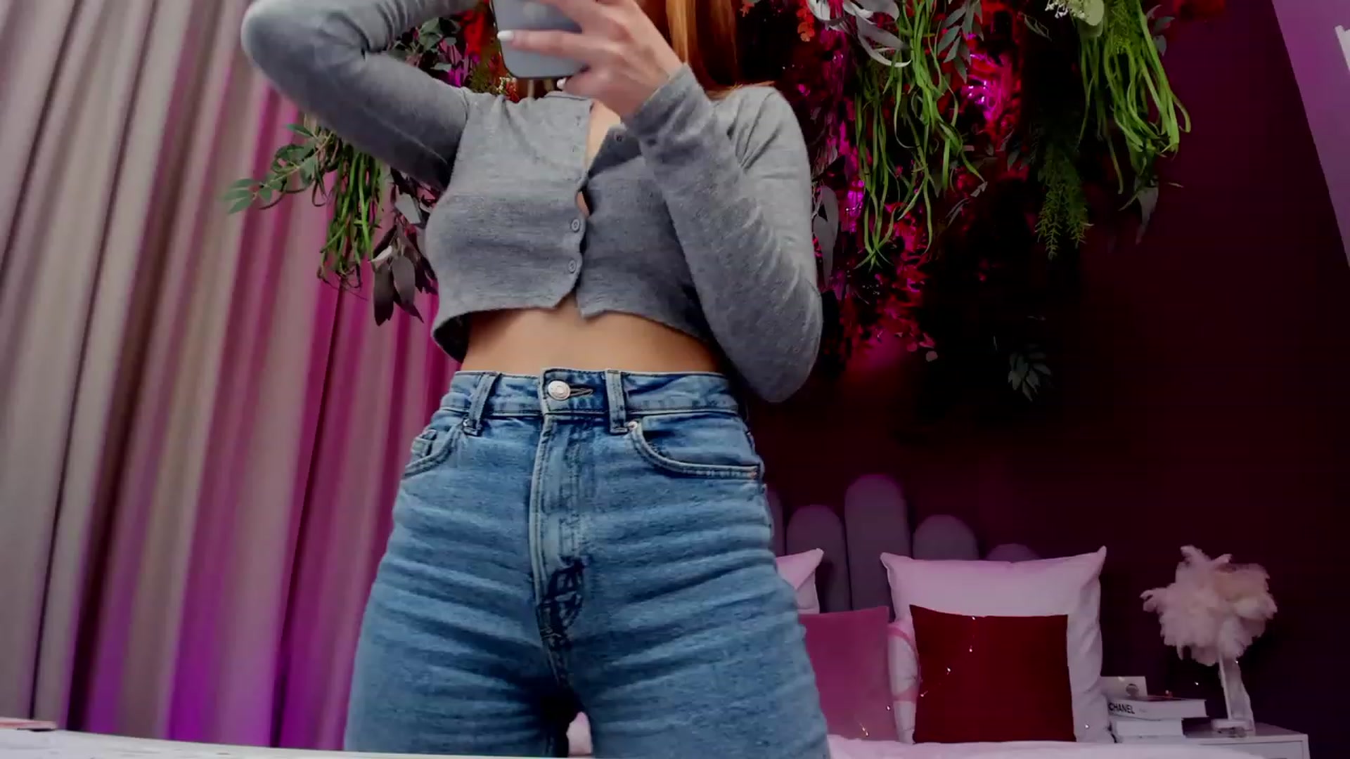 Gallery image thumbnail from AnnCutie's myfreecams stream on, 03/20/2023, 08:13 image 11 of 20