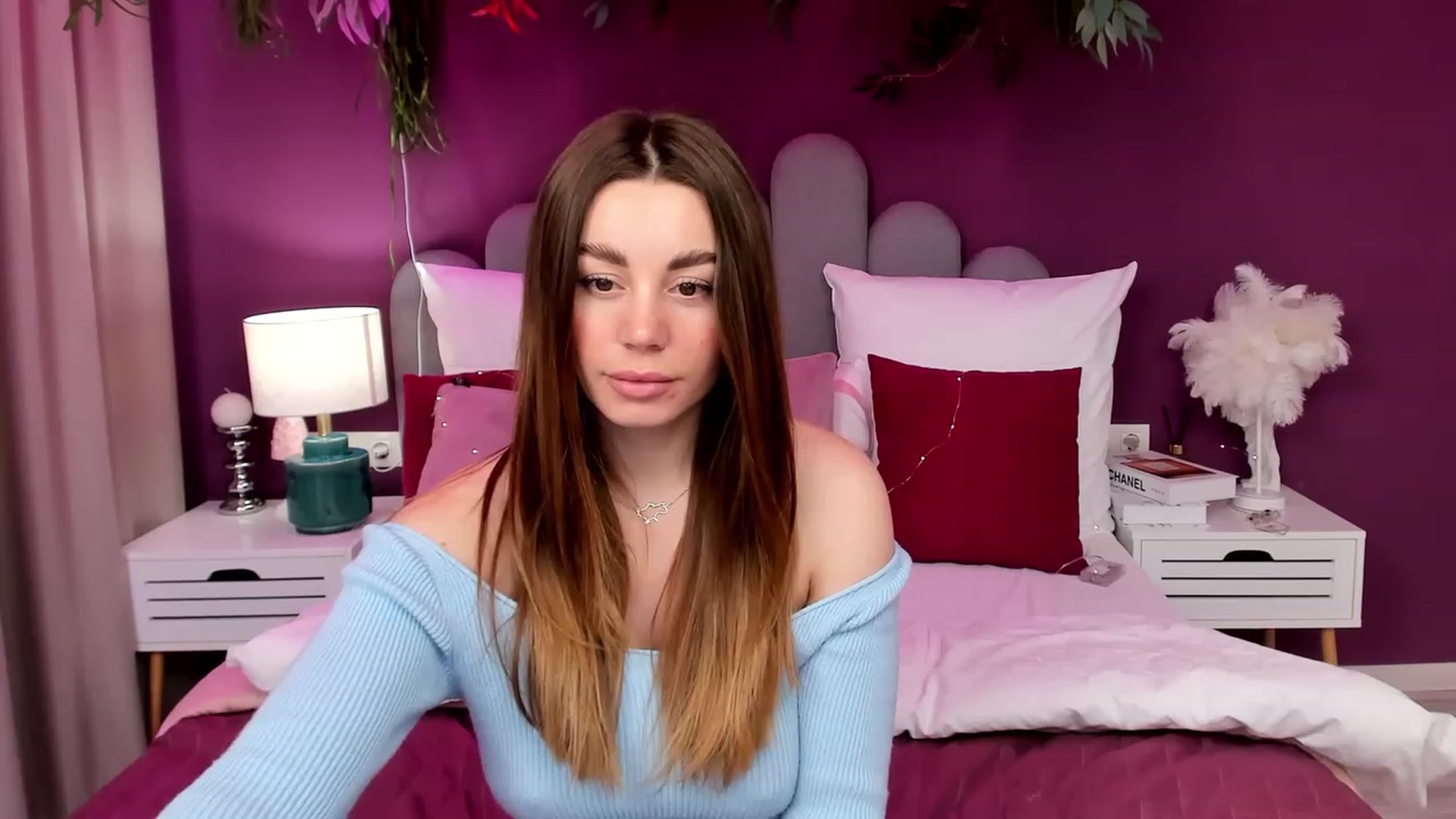 Gallery image thumbnail from AnnCutie's myfreecams stream on, 03/20/2023, 12:26 image 6 of 20