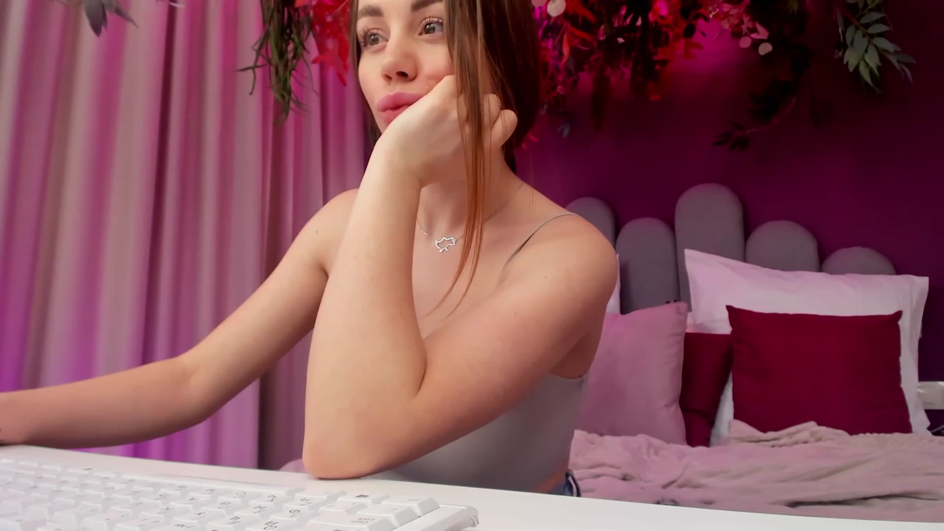 Gallery image thumbnail from AnnCutie's myfreecams stream on, 03/26/2023, 11:20 image 13 of 20