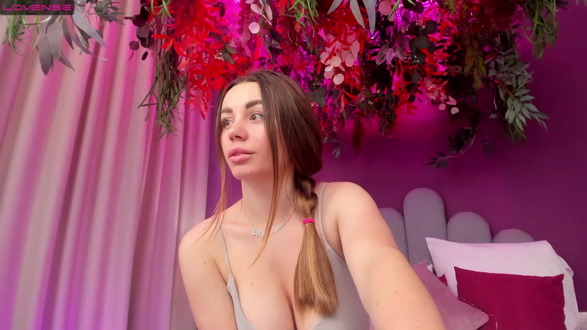 Gallery image thumbnail from AnnCutie's myfreecams stream on, 03/28/2023, 09:40 image 14 of 20