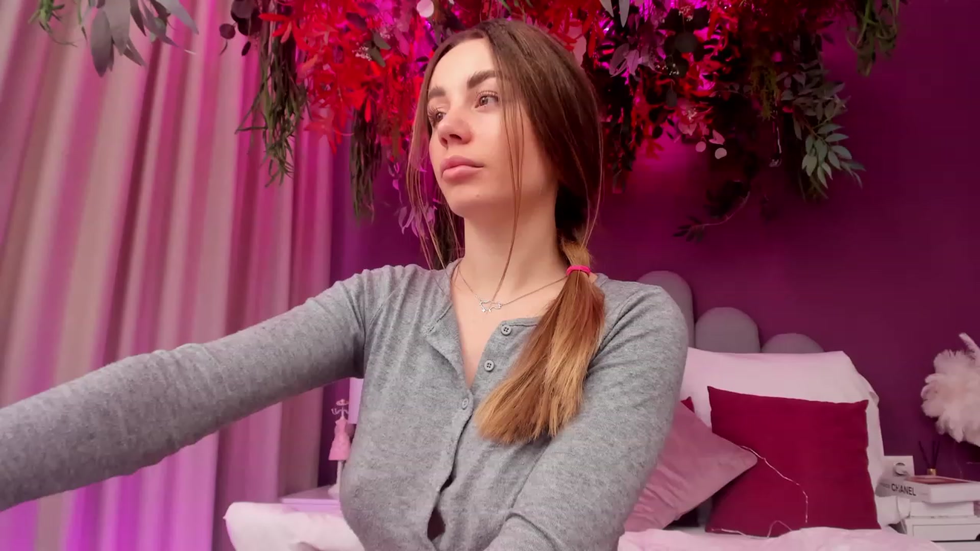 Gallery image thumbnail from AnnCutie's myfreecams stream on, 03/28/2023, 12:04 image 13 of 20